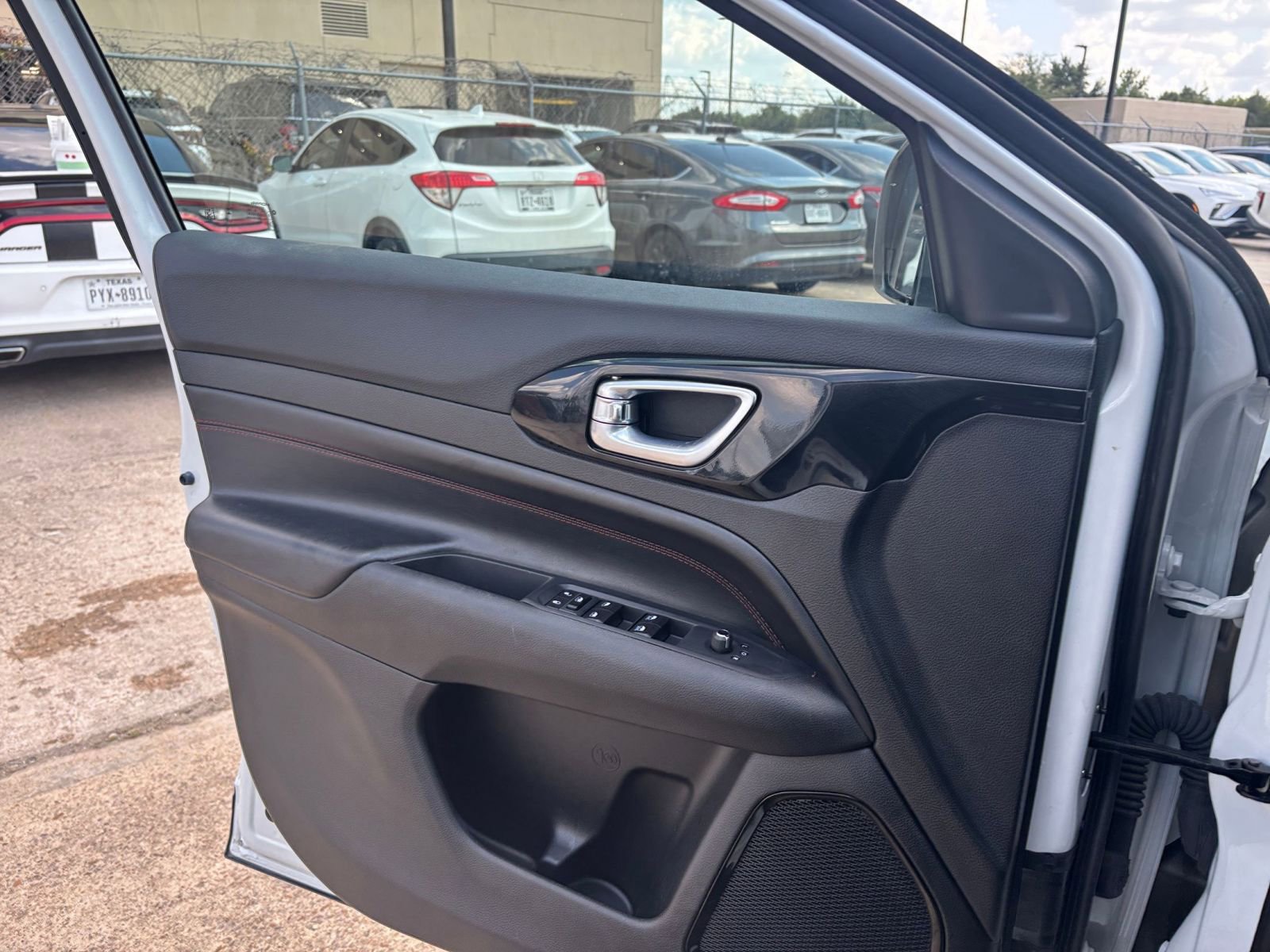 Thumbnail: 2025 Jeep Compass - 20