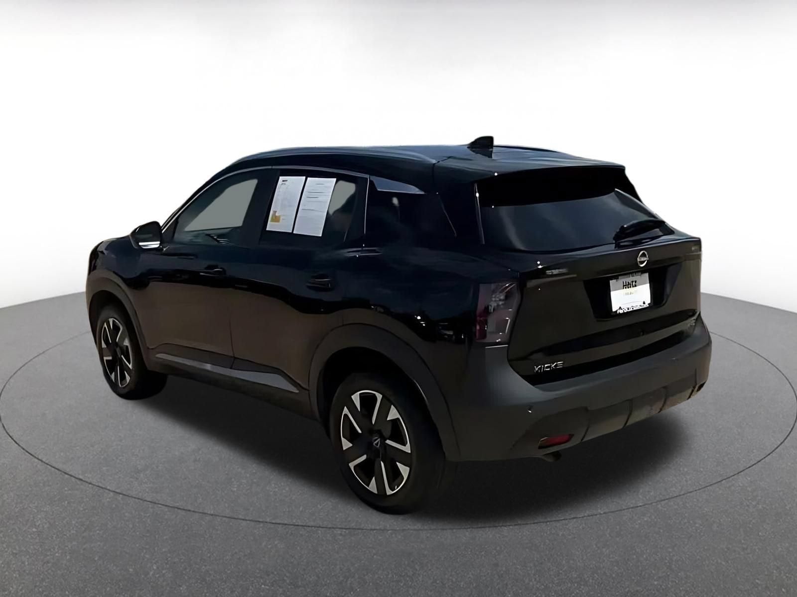 Thumbnail: 2026 Nissan Kicks - 12