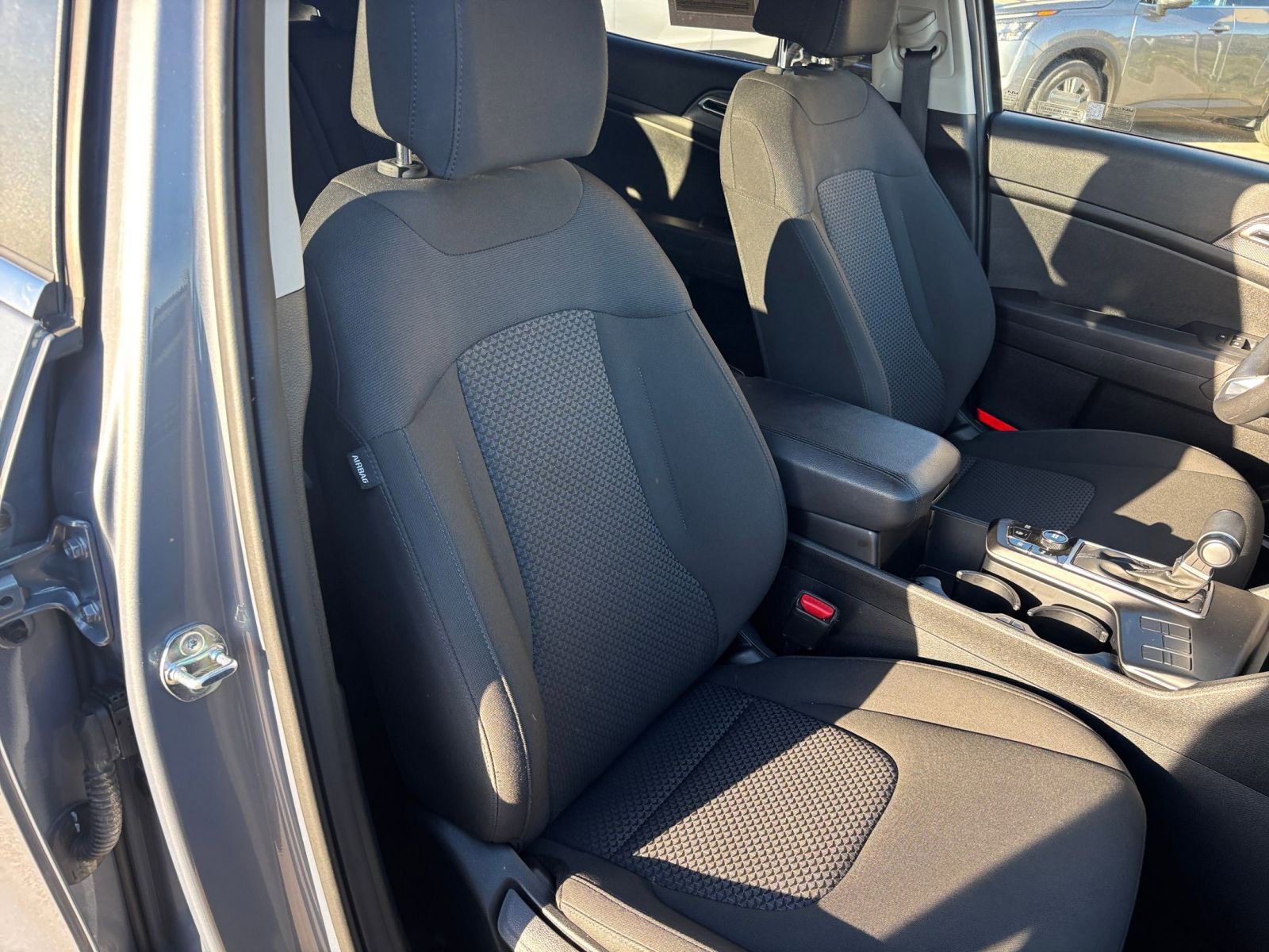 Thumbnail: 2025 Kia Sportage - 35