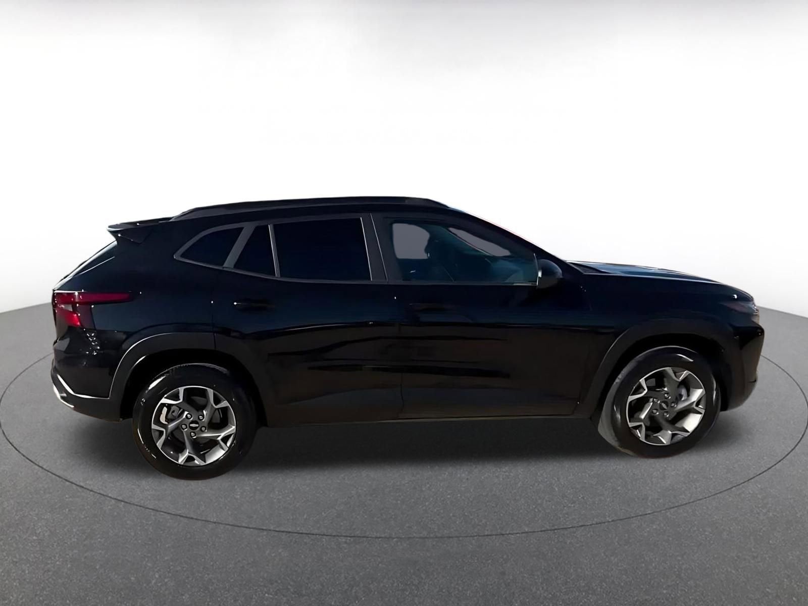 Thumbnail: 2025 Chevrolet Trax - 9