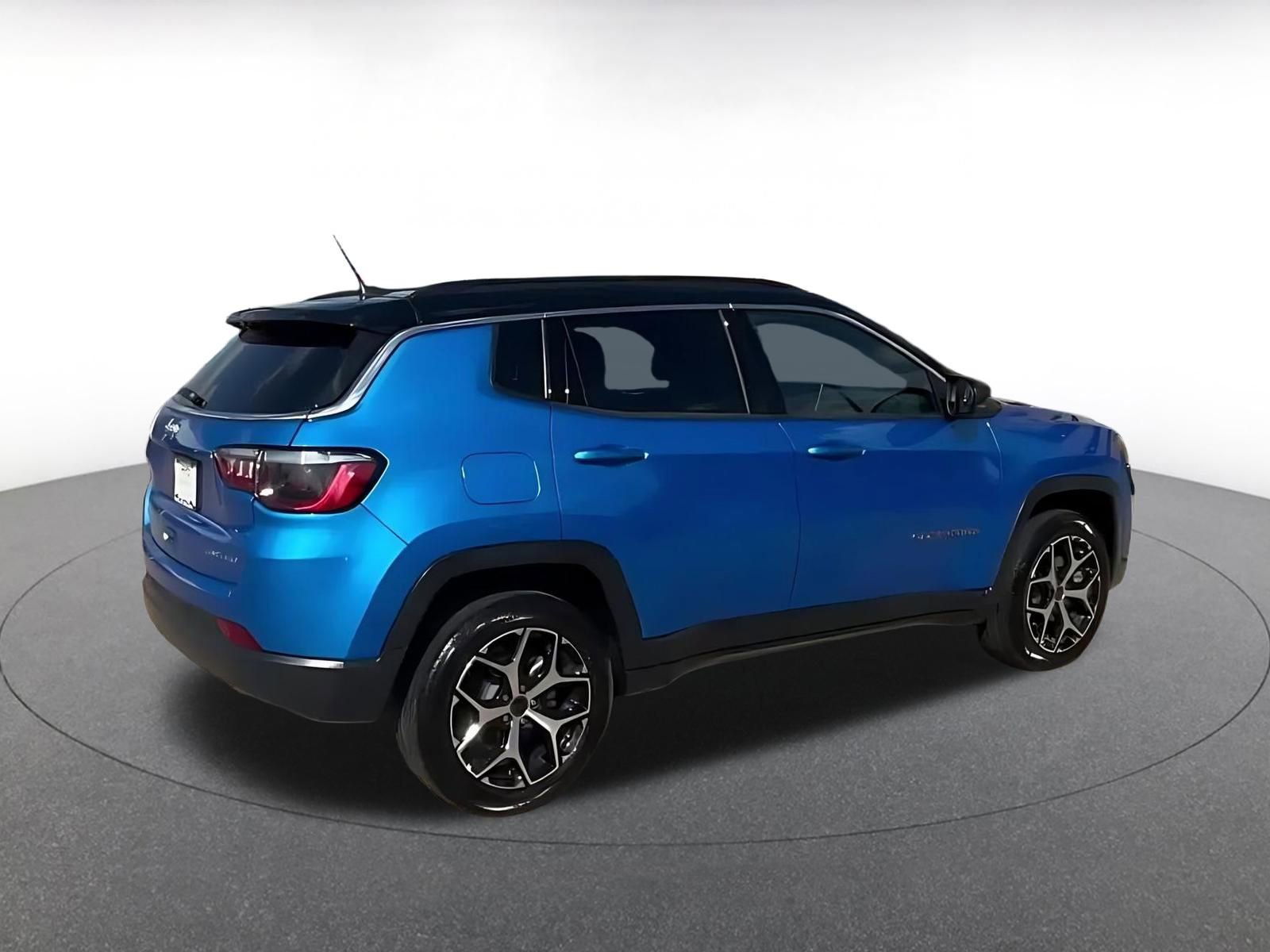 Thumbnail: 2025 Jeep Compass - 14