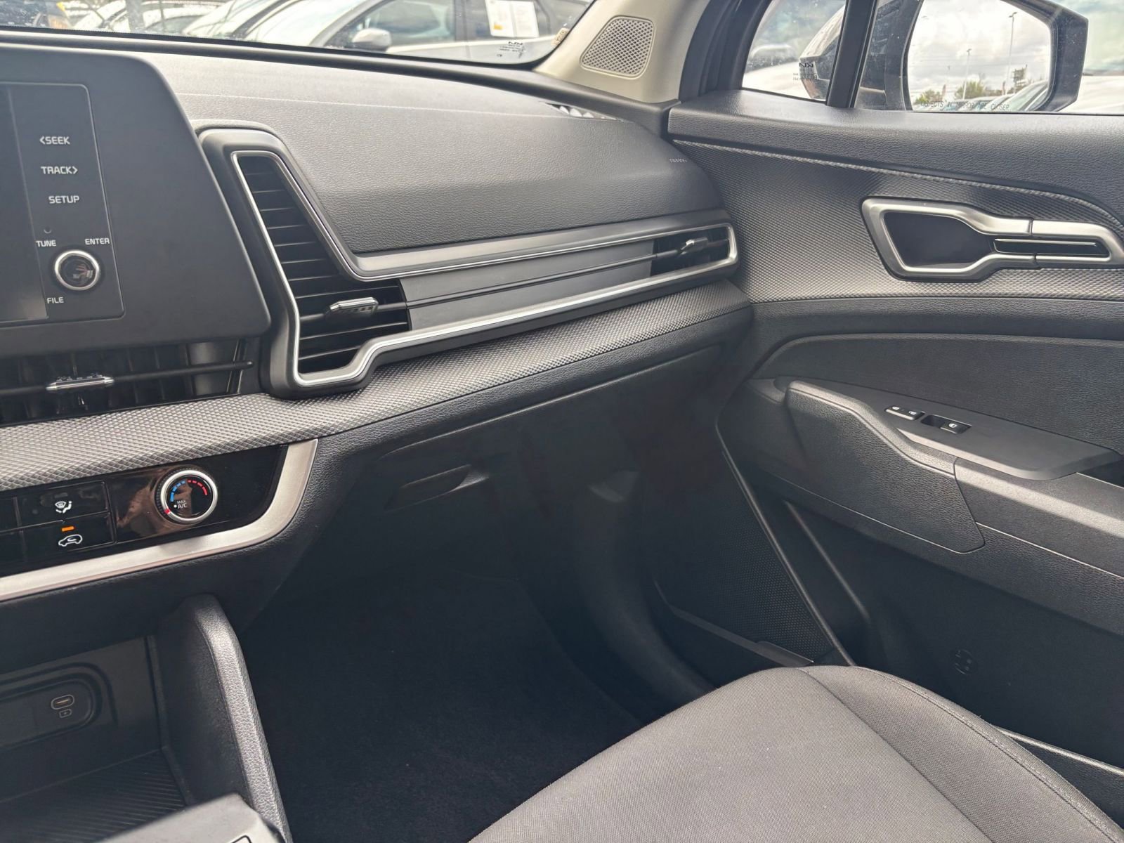 Thumbnail: 2025 Kia Sportage - 34