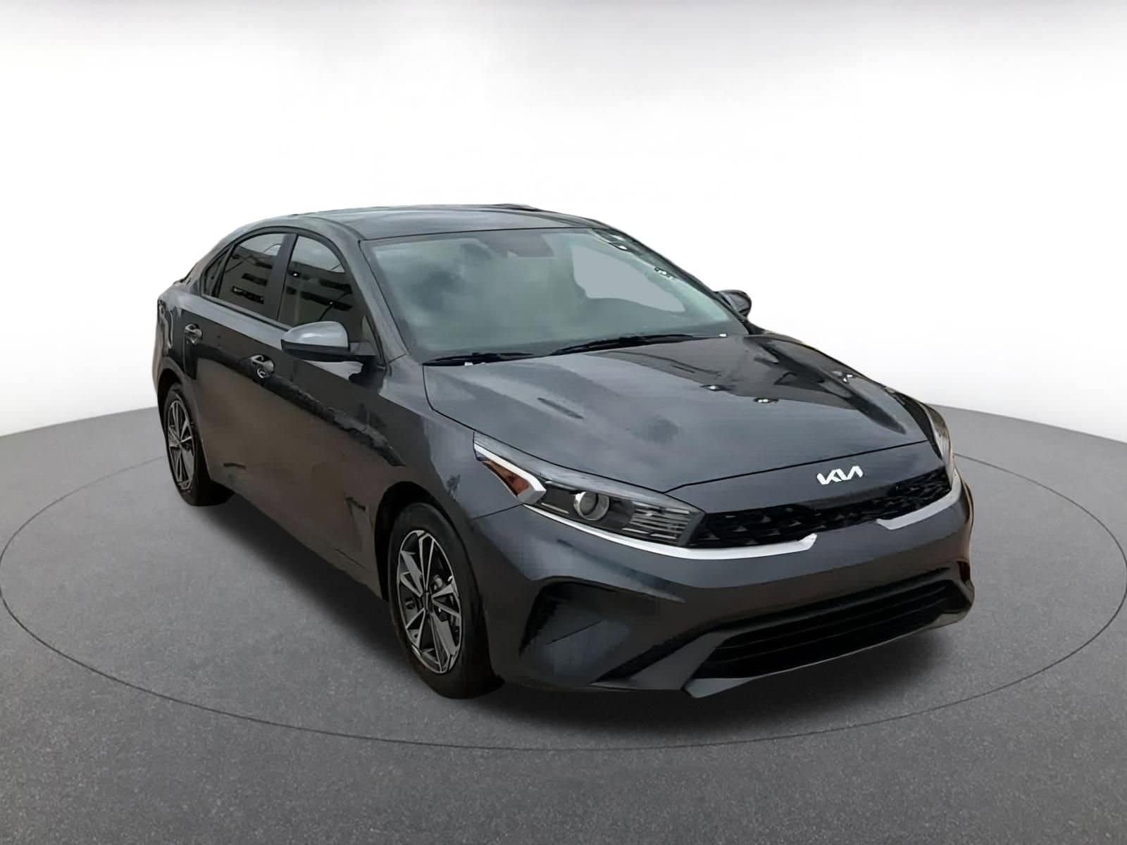 2024 Kia Forte LXS 3