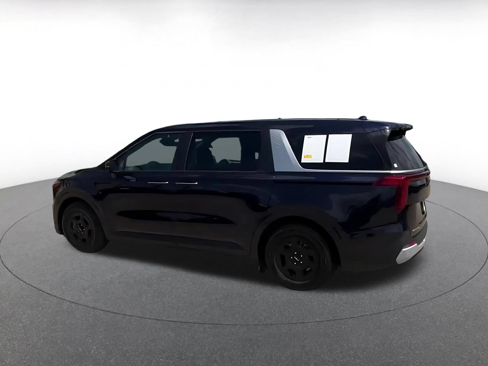 Thumbnail: 2026 Kia Carnival - 9