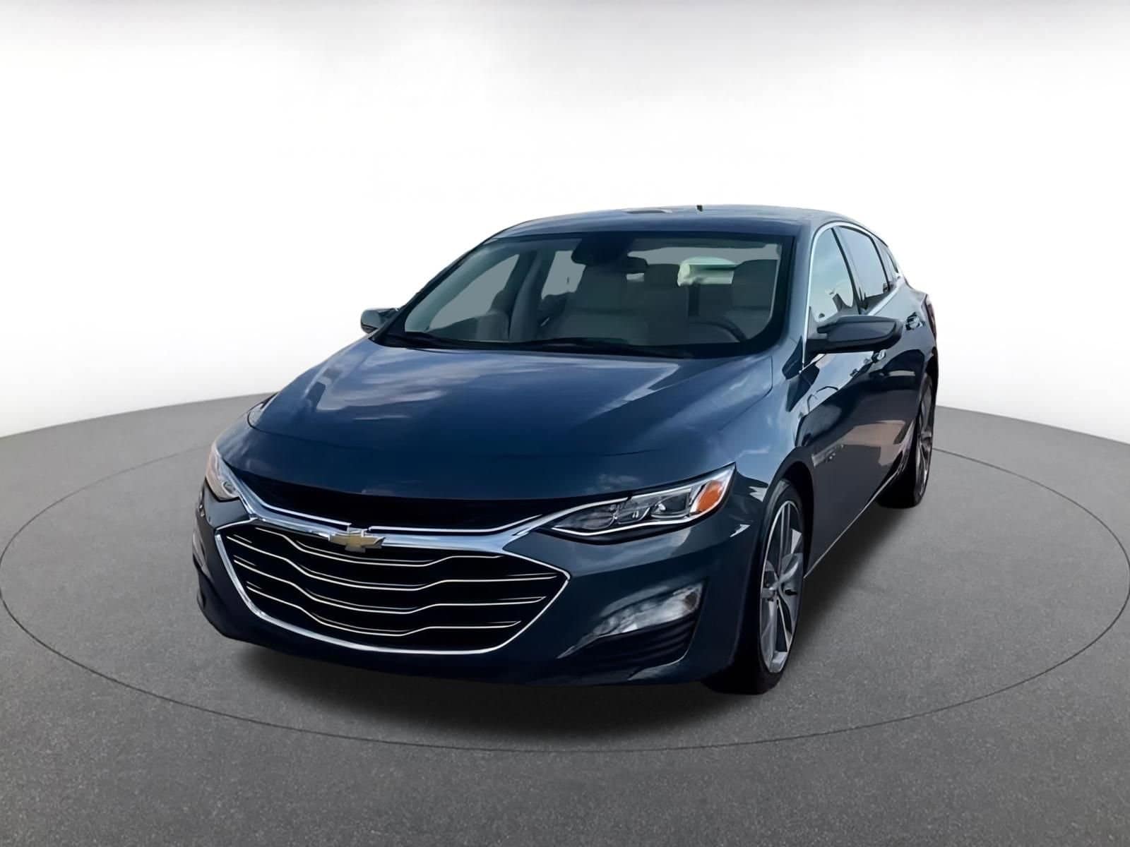 Thumbnail: 2024 Chevrolet Malibu - 7