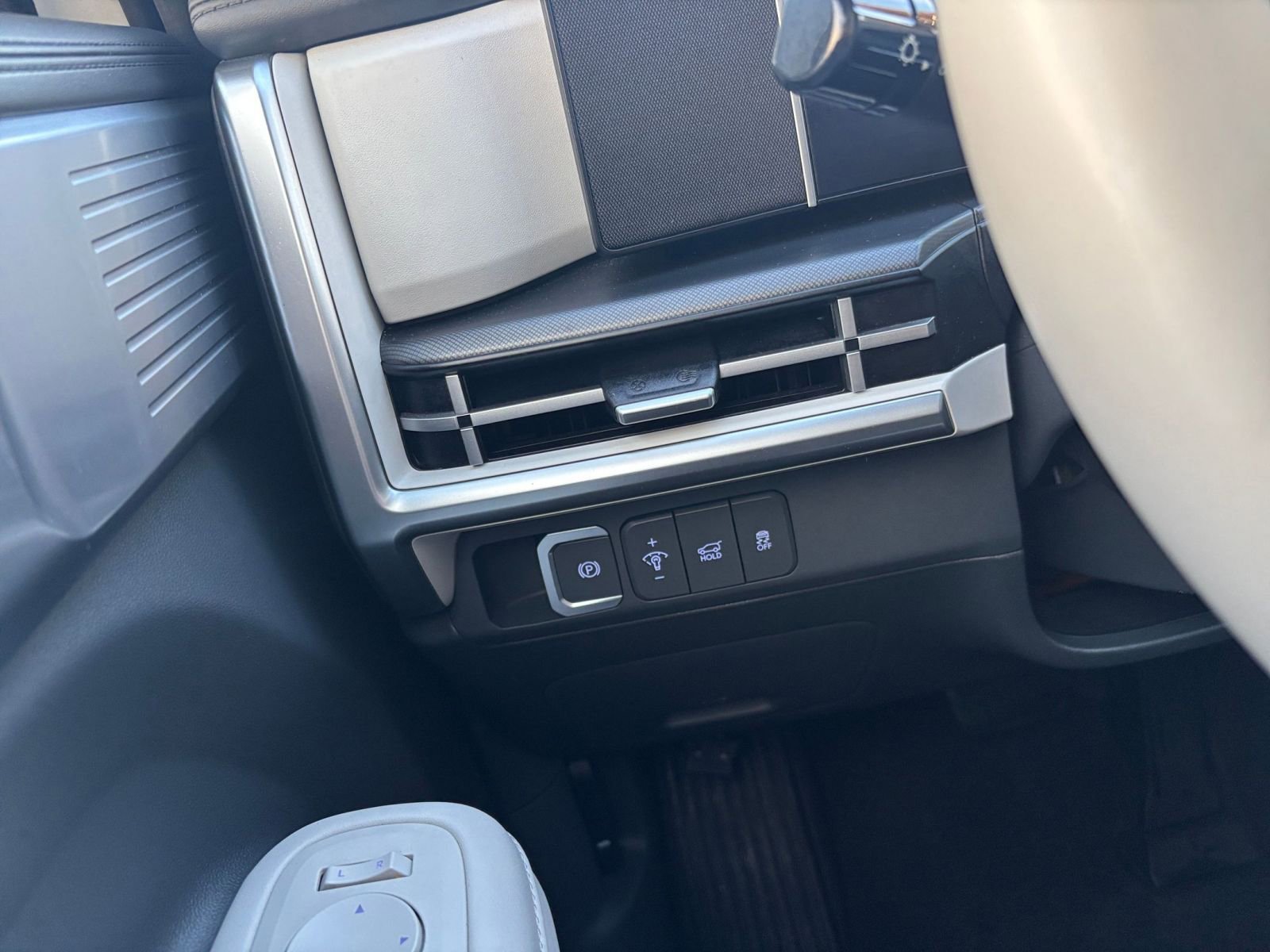 Thumbnail: 2025 Hyundai Santa Fe - 35