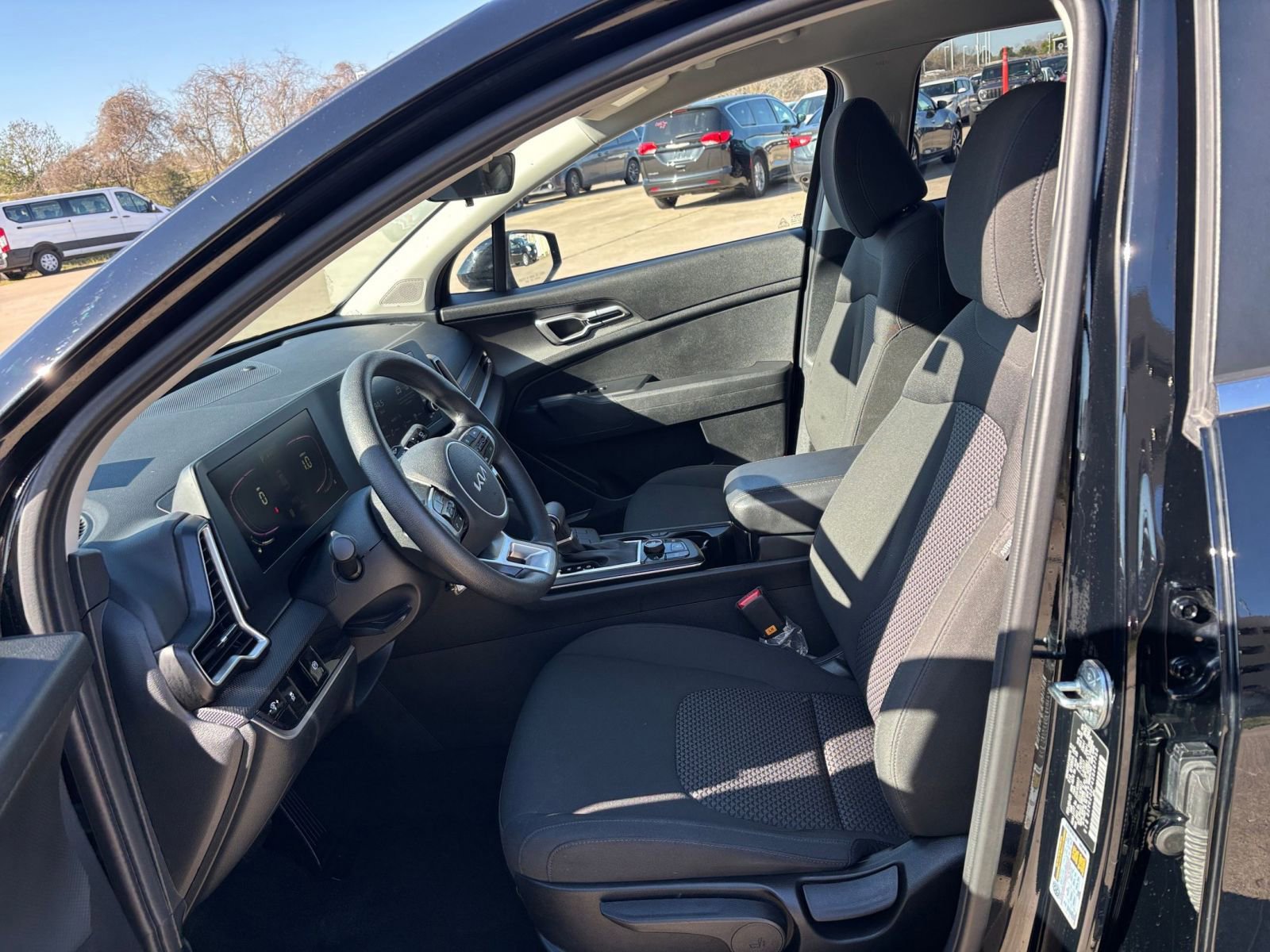 Thumbnail: 2025 Kia Sportage - 25
