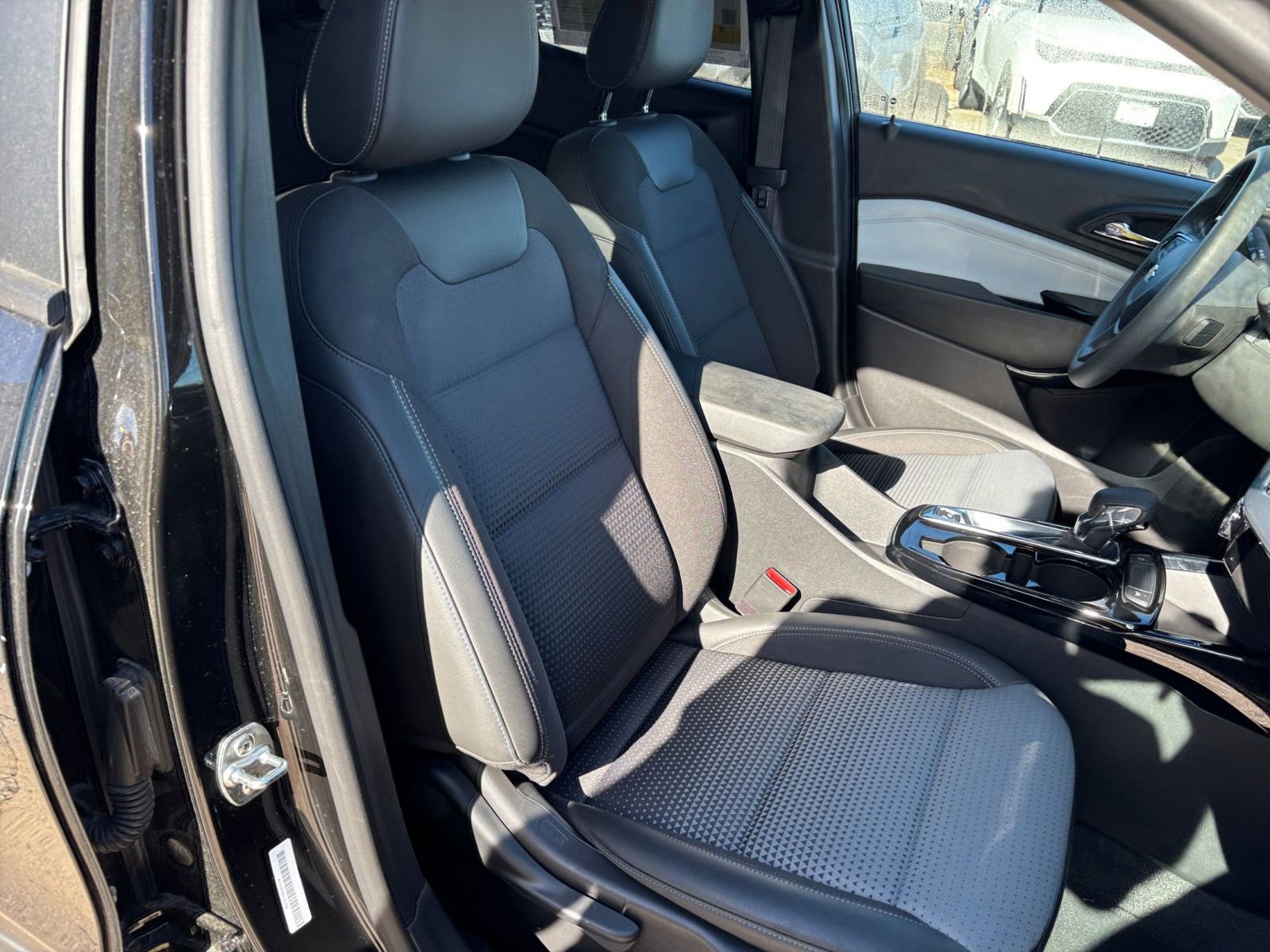 Thumbnail: 2025 Chevrolet Trax - 35