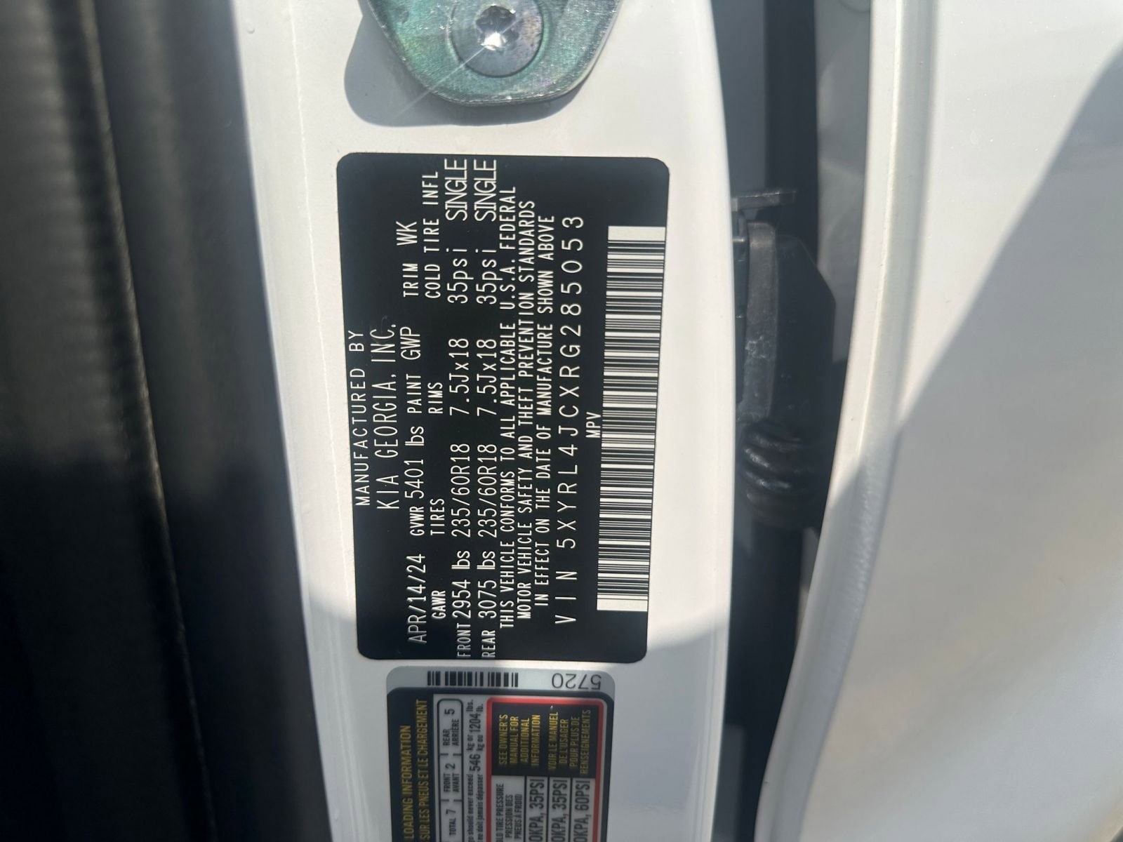 2024 Kia Sorento S 24