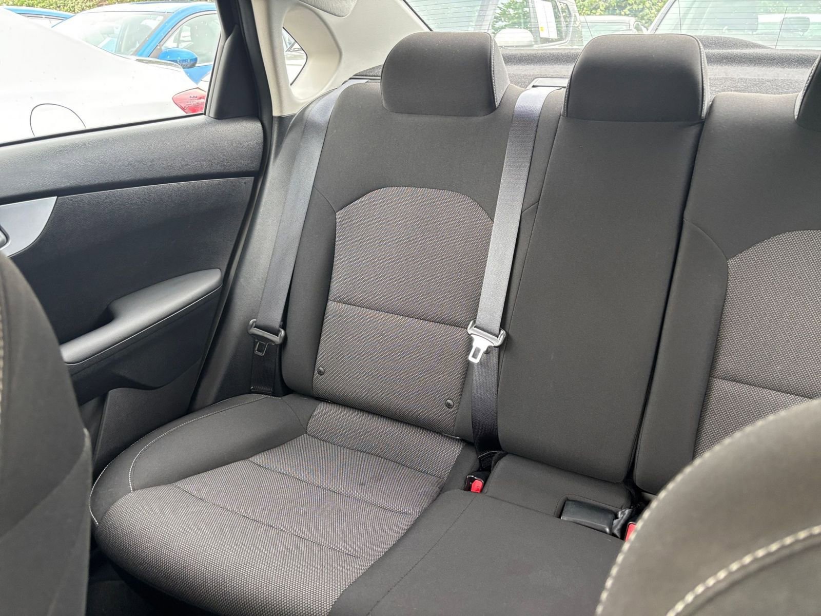 2024 Kia Forte LXS 32