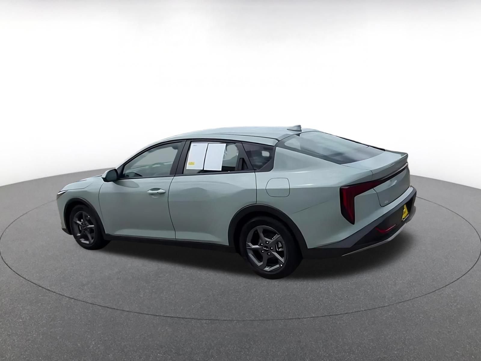 Thumbnail: 2025 Kia K4 - 9