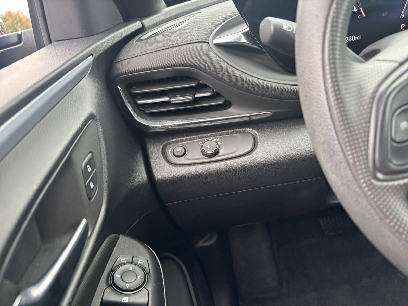 Thumbnail: 2025 Buick Envista - 33