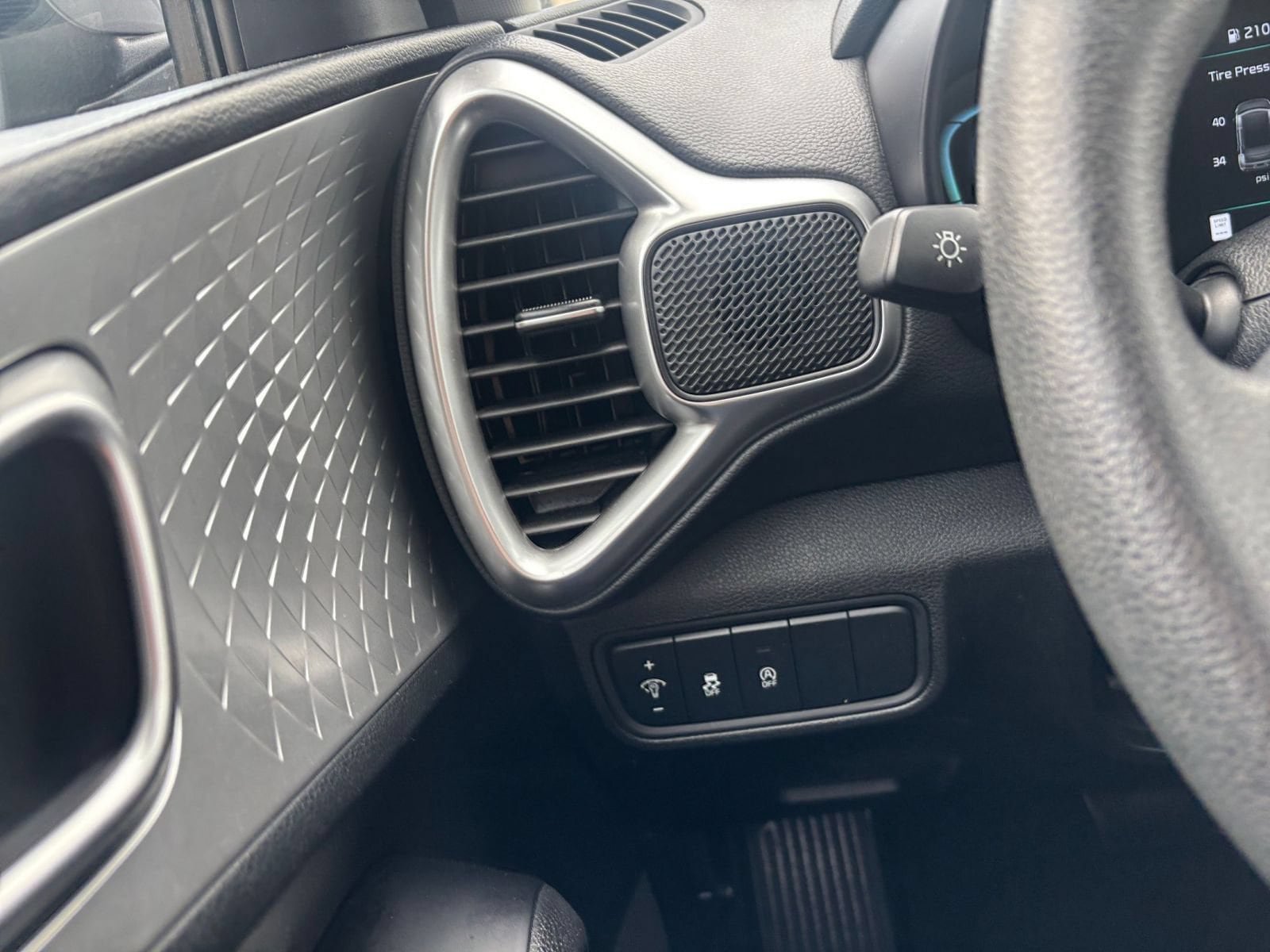 Thumbnail: 2025 Kia Soul - 32