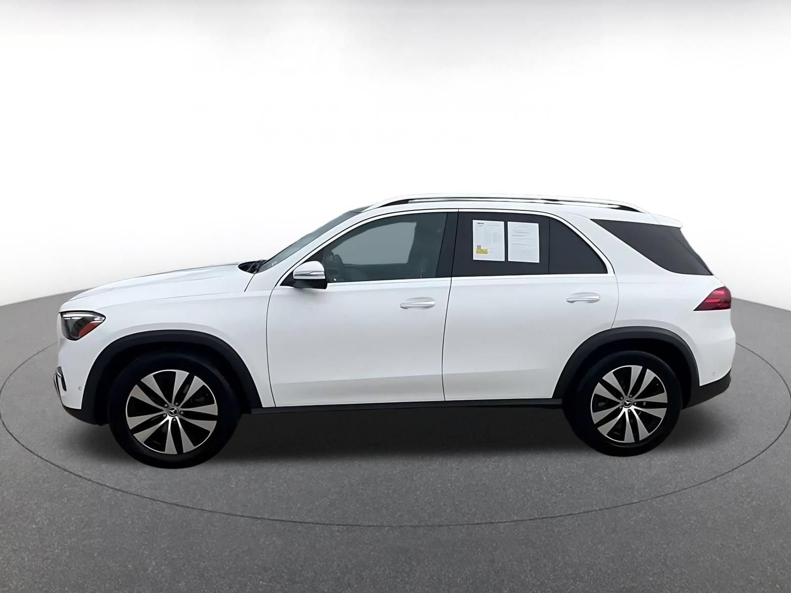 Thumbnail: 2026 Mercedes-Benz GLE - 8