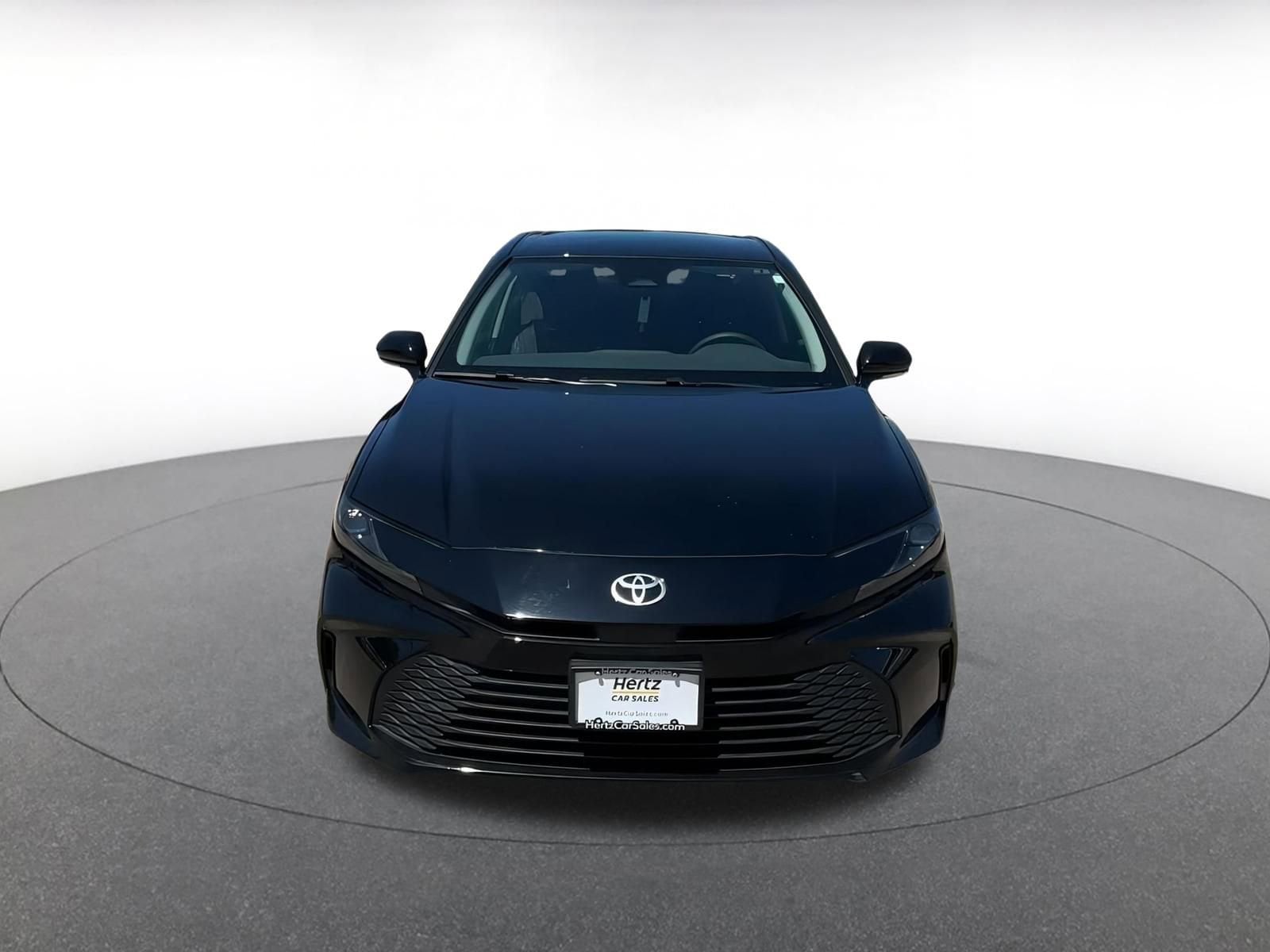 2025 Toyota Camry LE 3