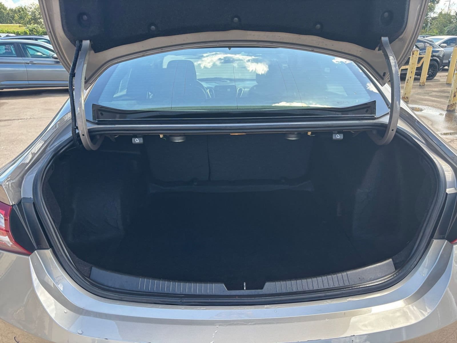 Thumbnail: 2024 Chevrolet Malibu - 31