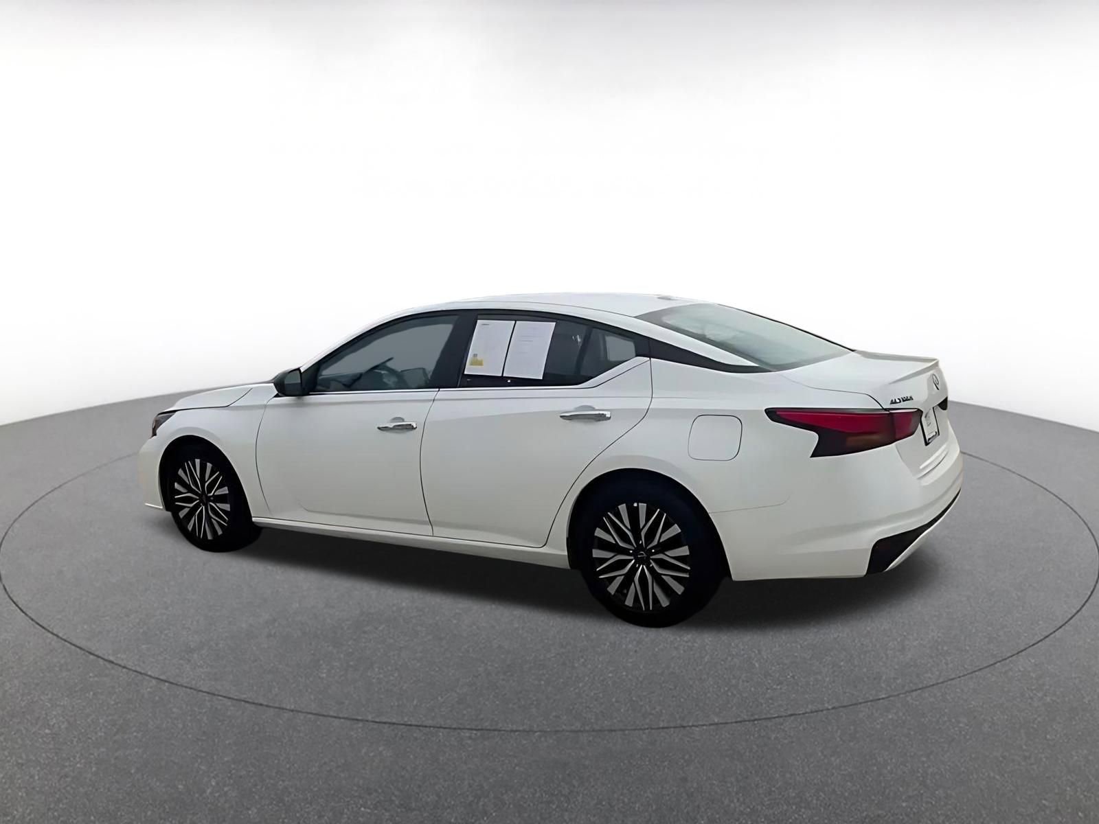 Thumbnail: 2025 Nissan Altima - 11