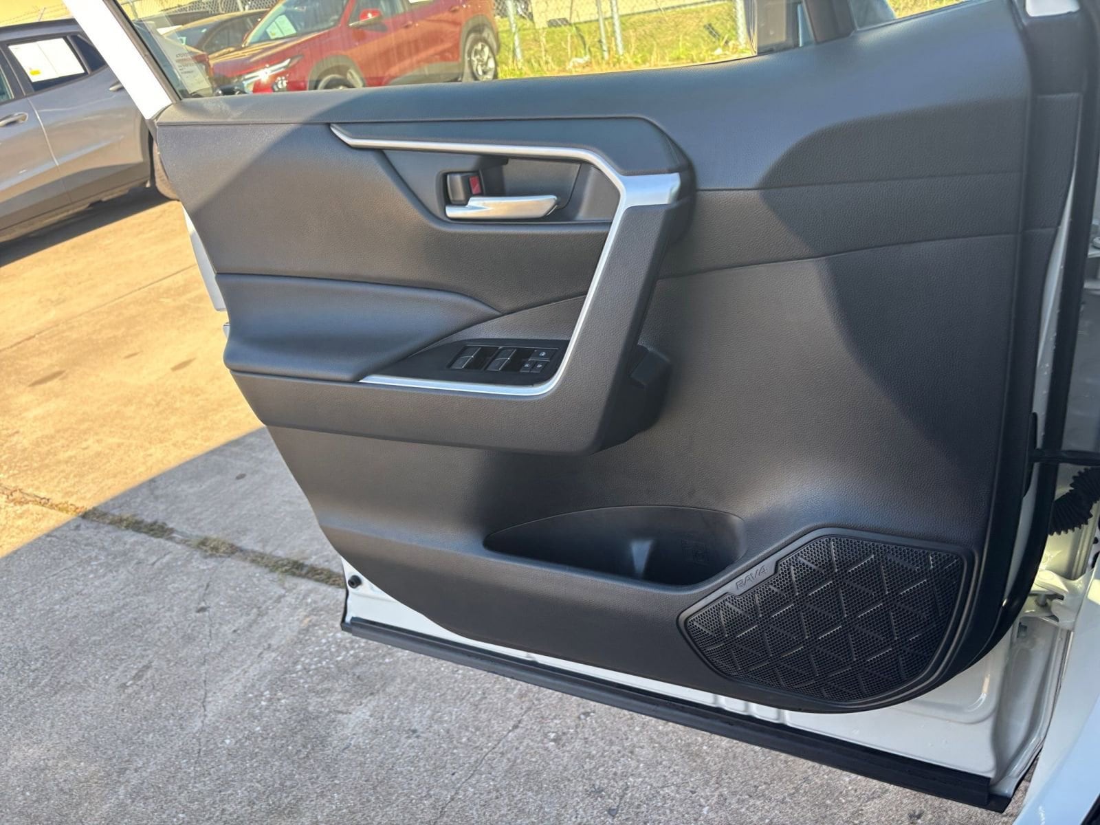 Thumbnail: 2025 Toyota RAV4 - 20