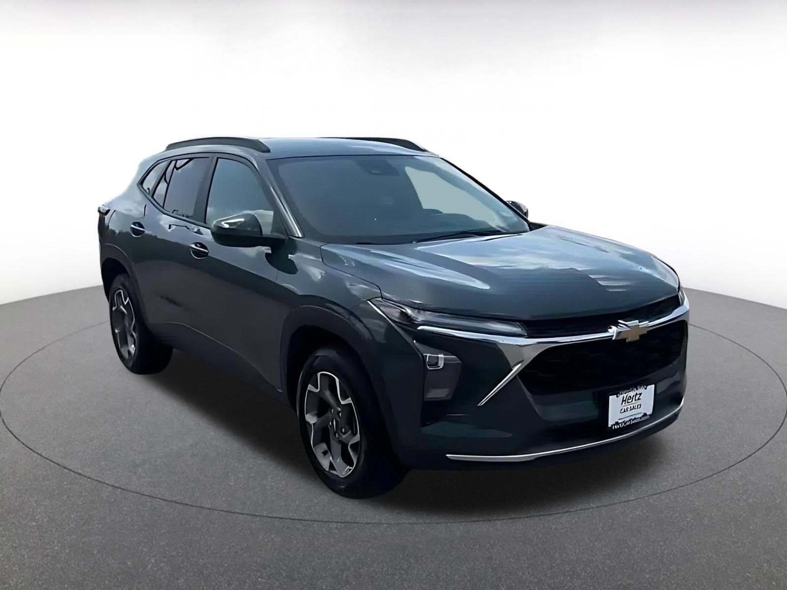 Thumbnail: 2025 Chevrolet Trax - 3