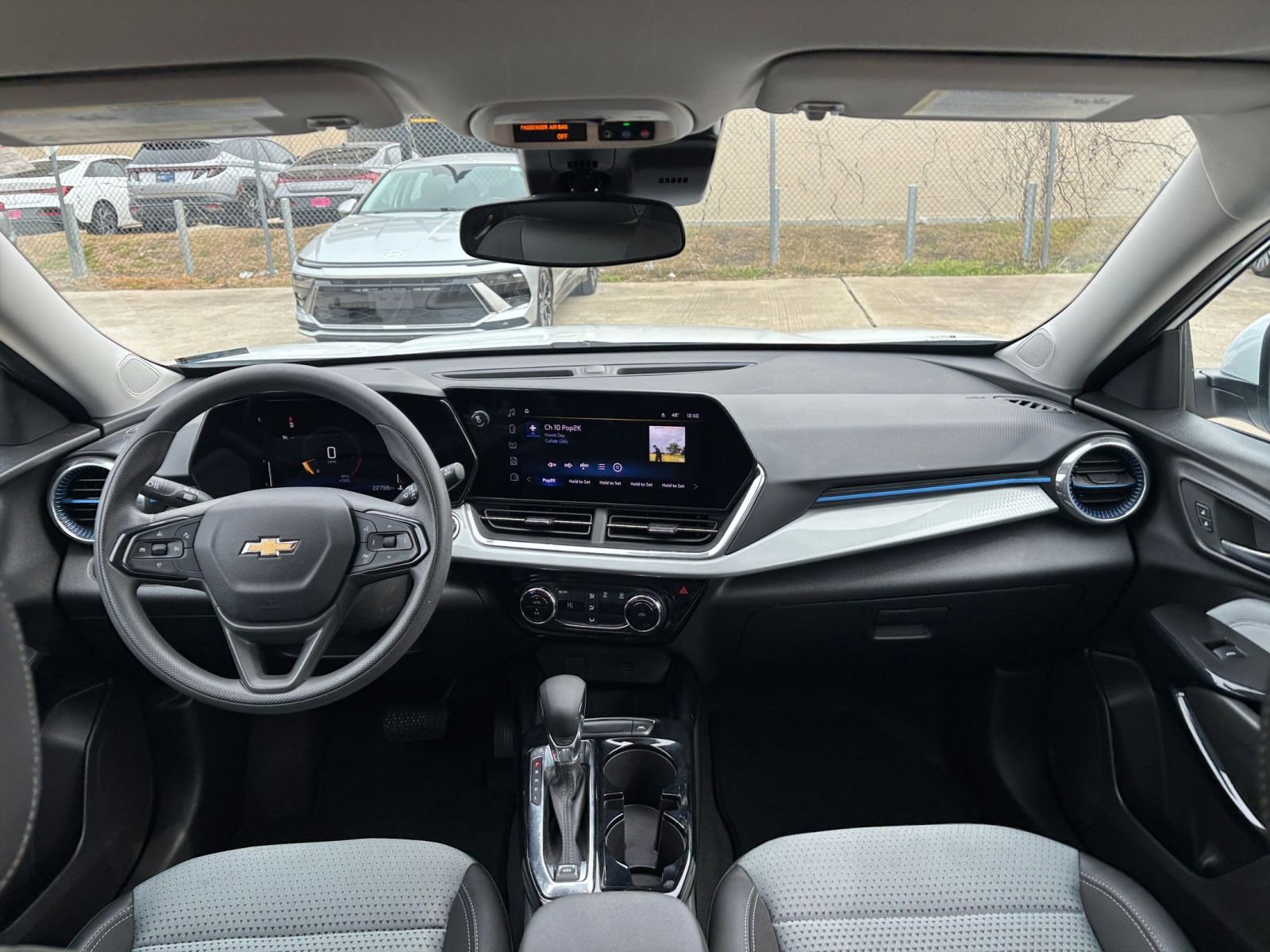 Thumbnail: 2025 Chevrolet Trax - 32