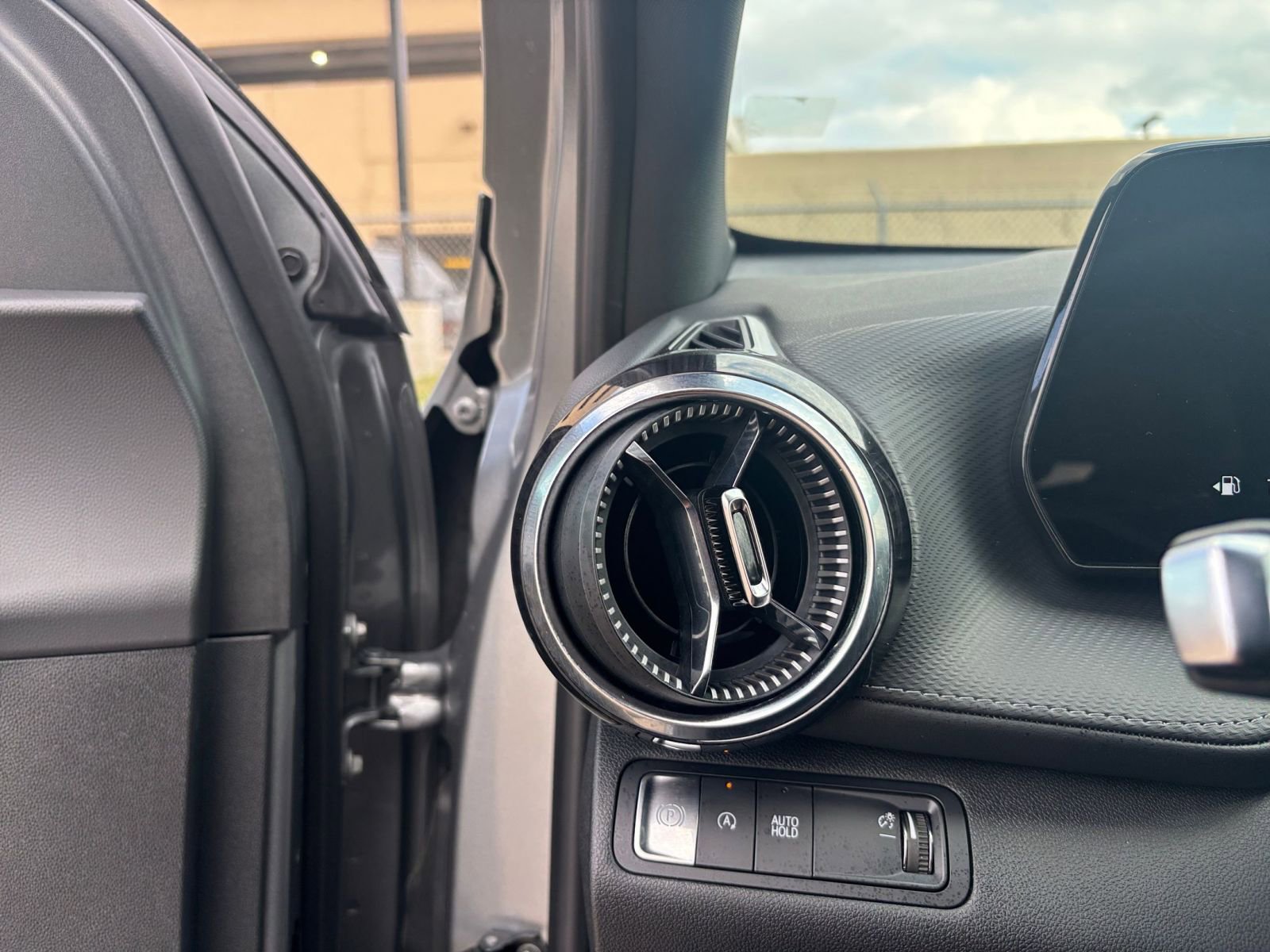 Thumbnail: 2025 Chevrolet Equinox - 32