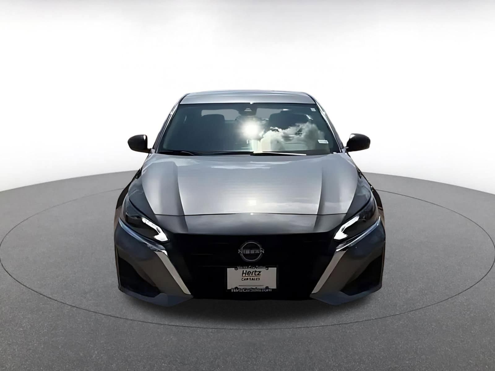 Thumbnail: 2025 Nissan Altima - 4