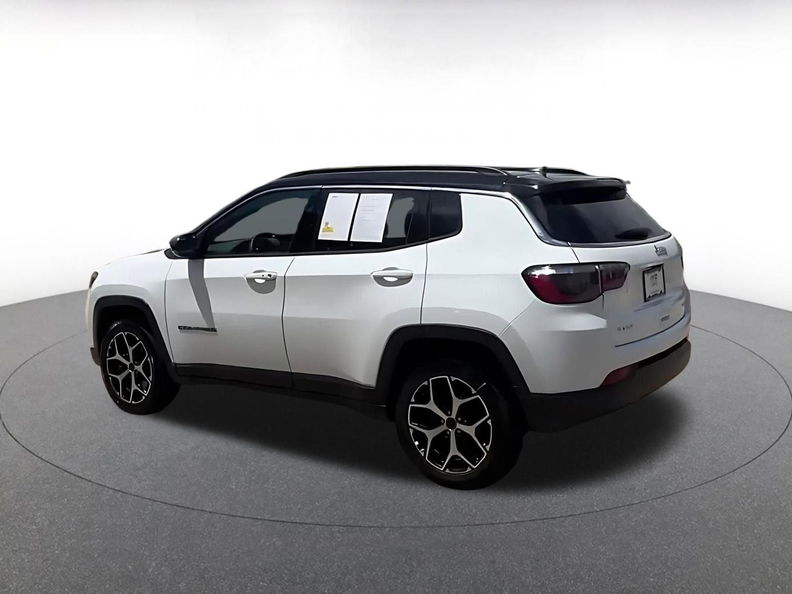 Thumbnail: 2025 Jeep Compass - 10