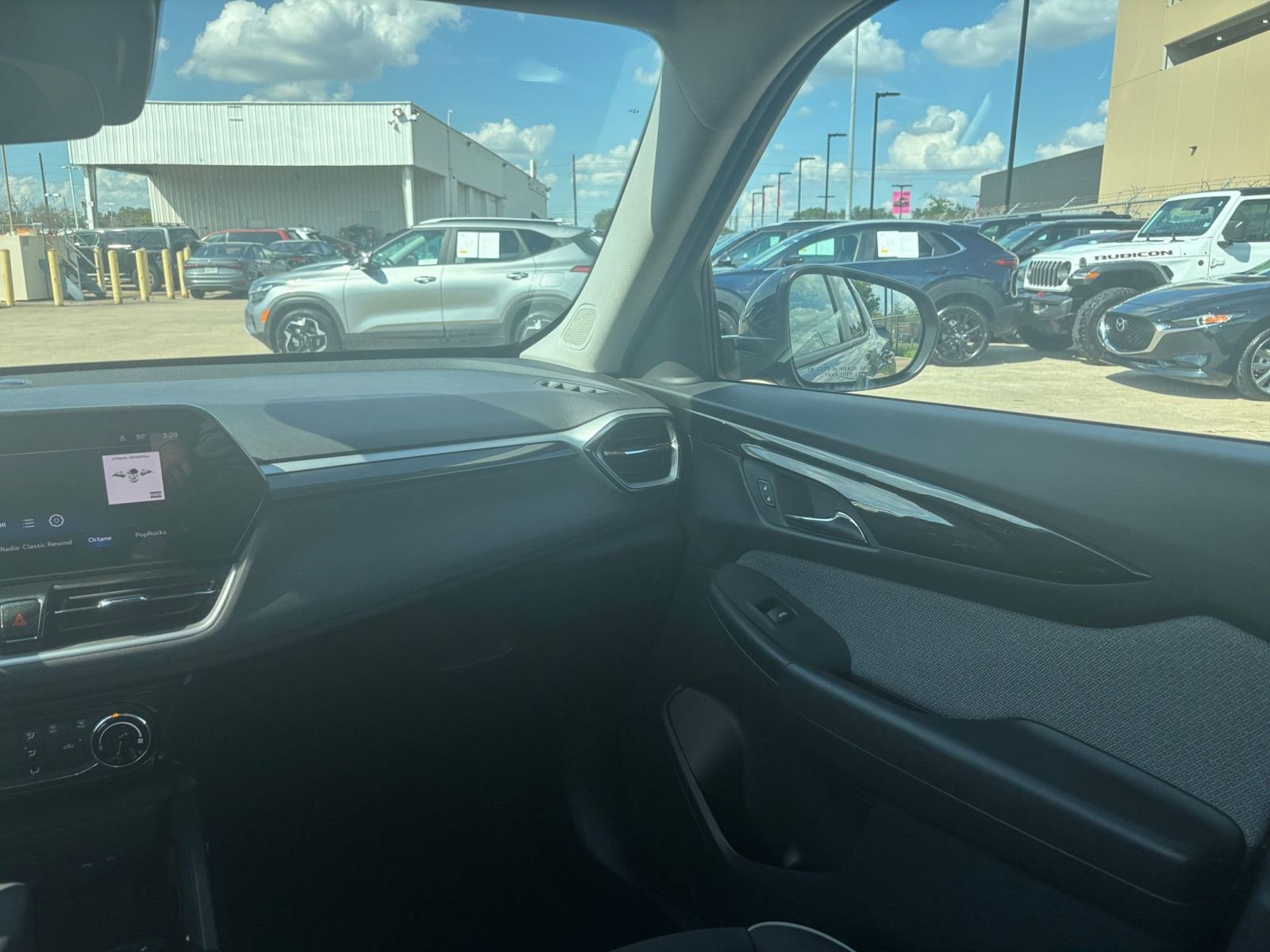 Thumbnail: 2025 Chevrolet TrailBlazer - 33