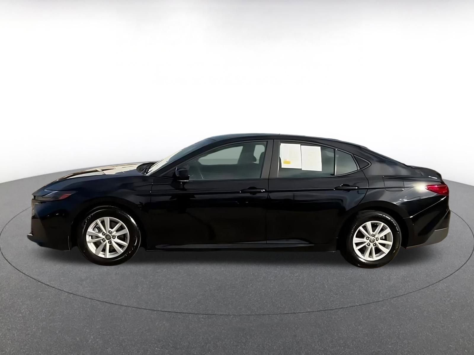 Thumbnail: 2025 Toyota Camry - 9