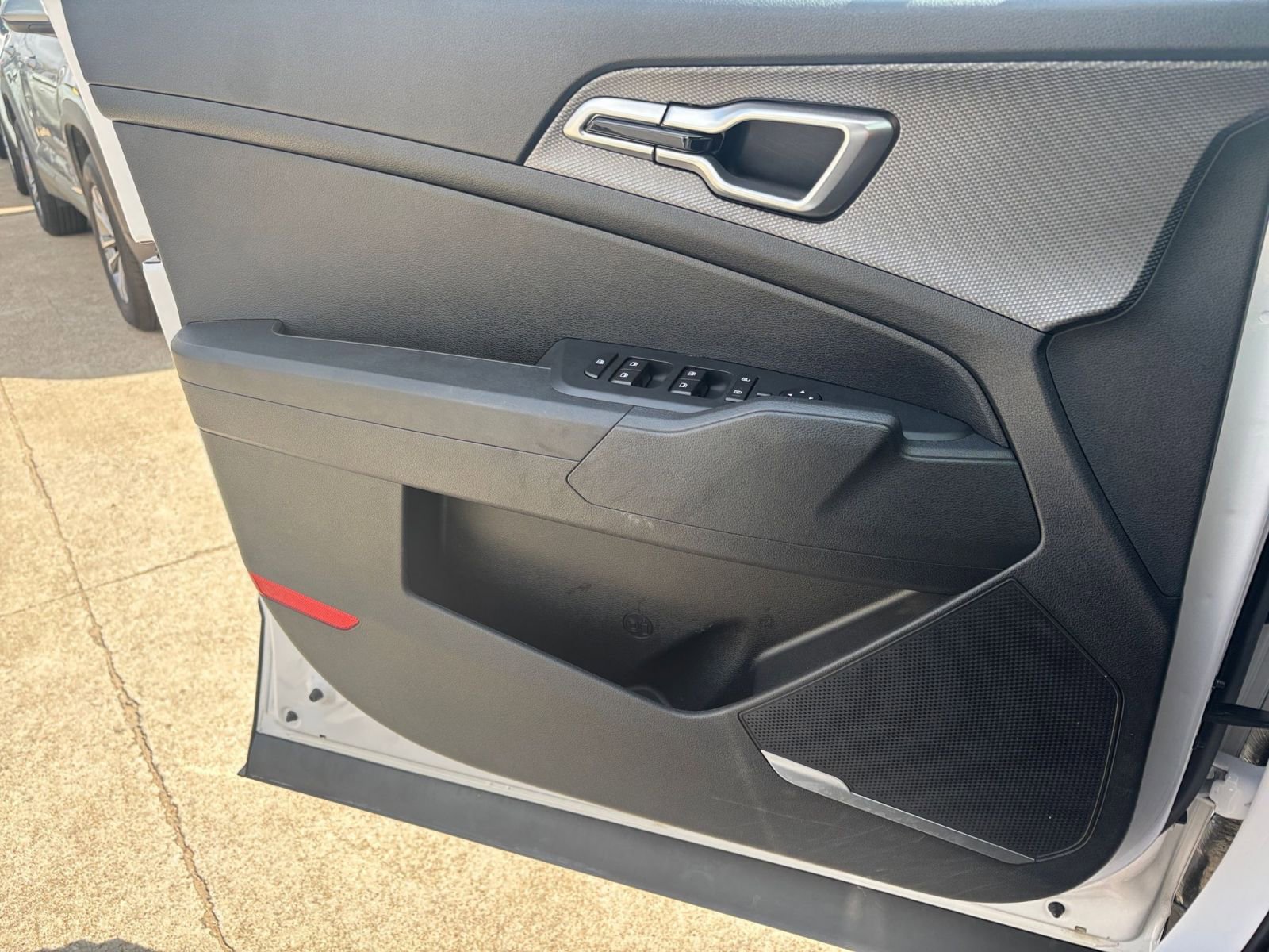 Thumbnail: 2025 Kia Sportage - 18