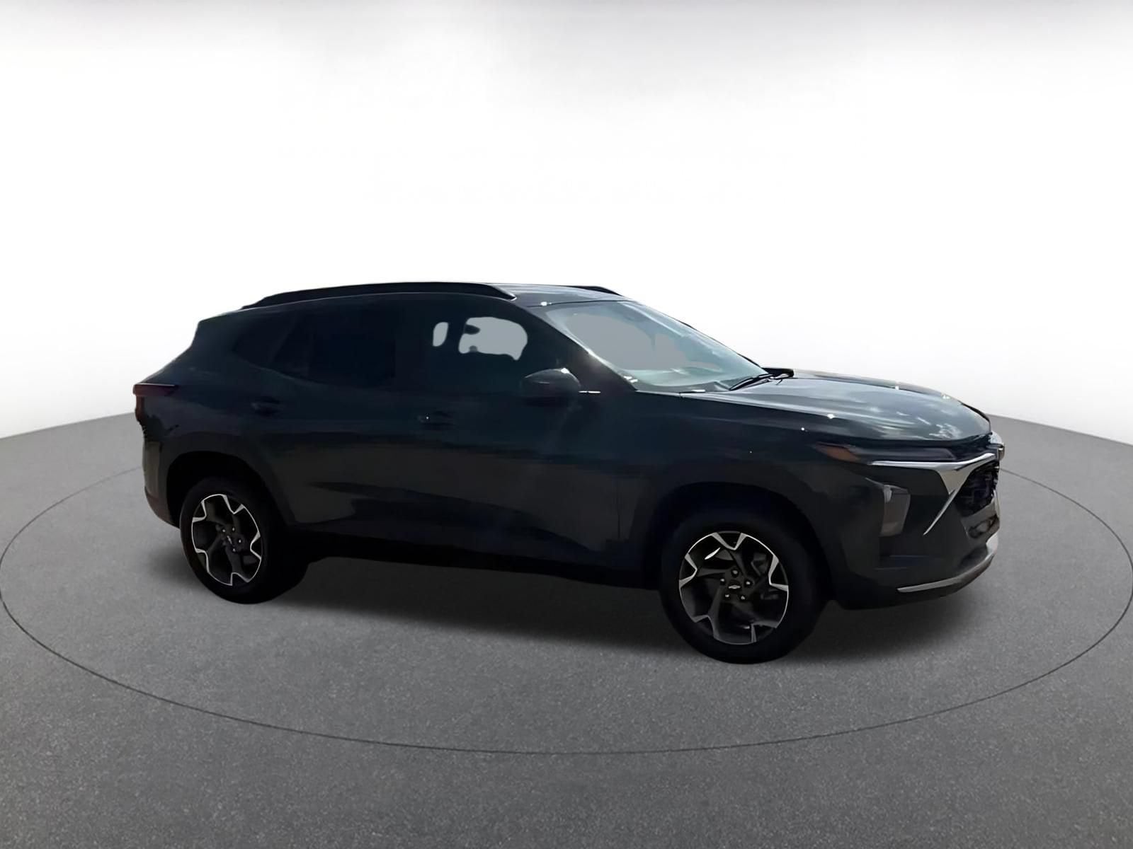 Thumbnail: 2025 Chevrolet Trax - 12