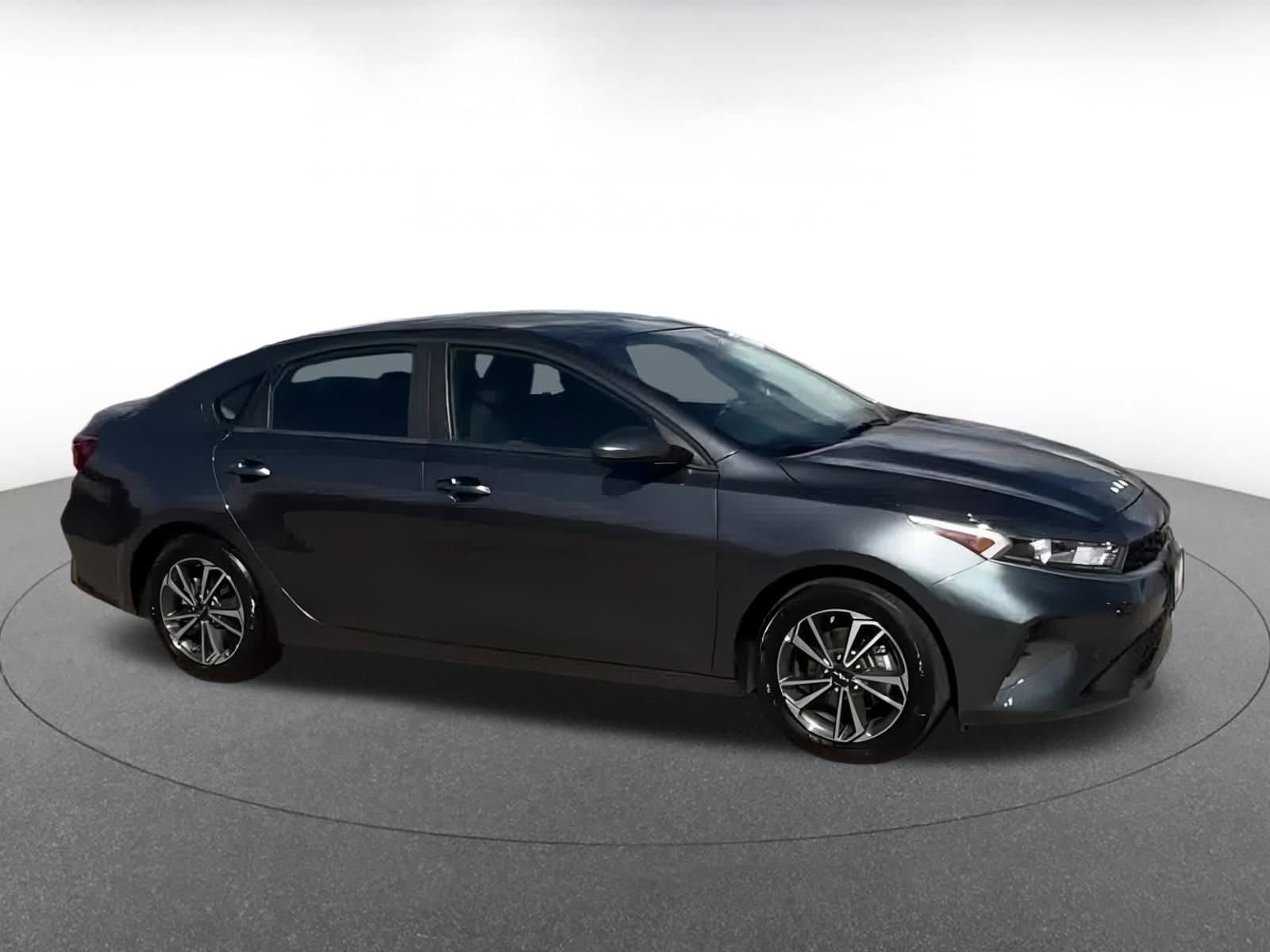 Thumbnail: 2024 Kia Forte - 14