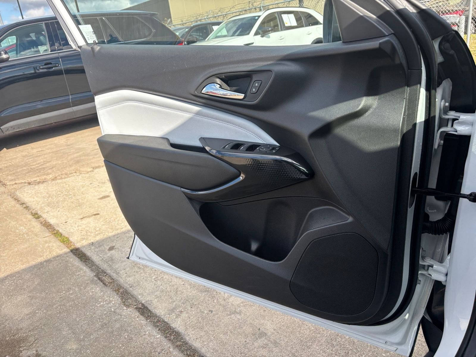 Thumbnail: 2025 Chevrolet Trax - 20