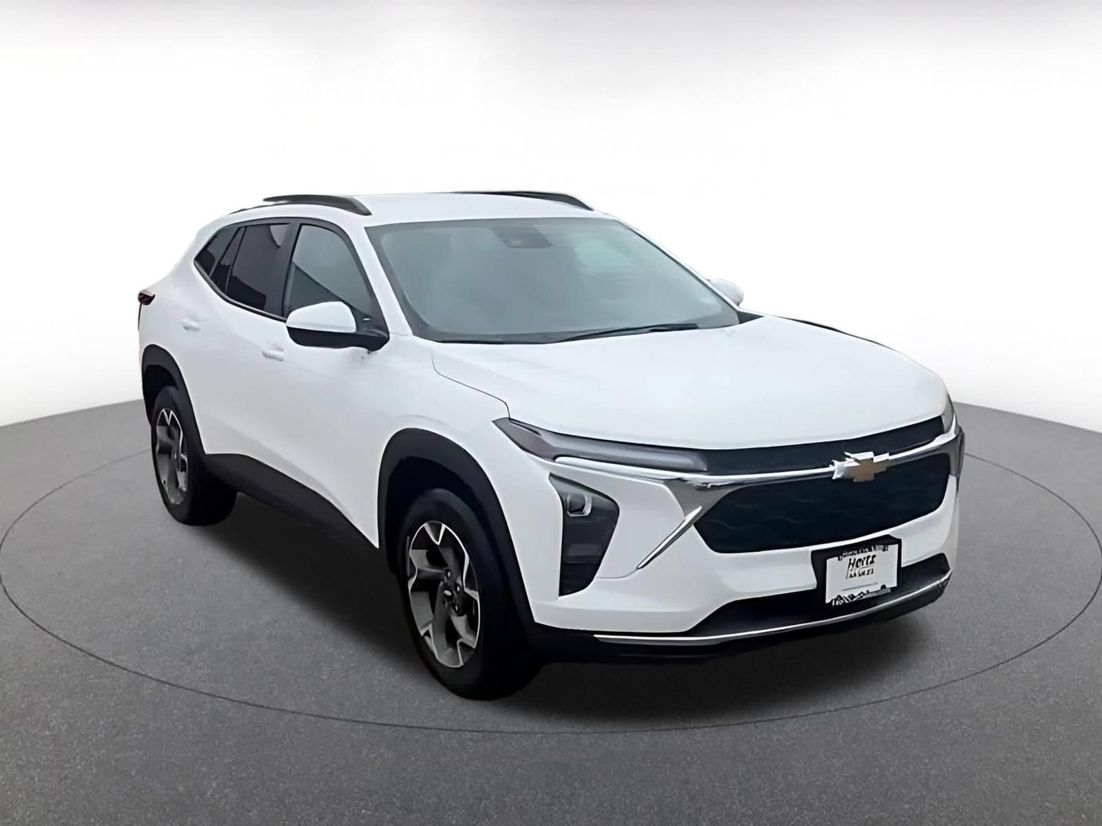 Thumbnail: 2025 Chevrolet Trax - 3