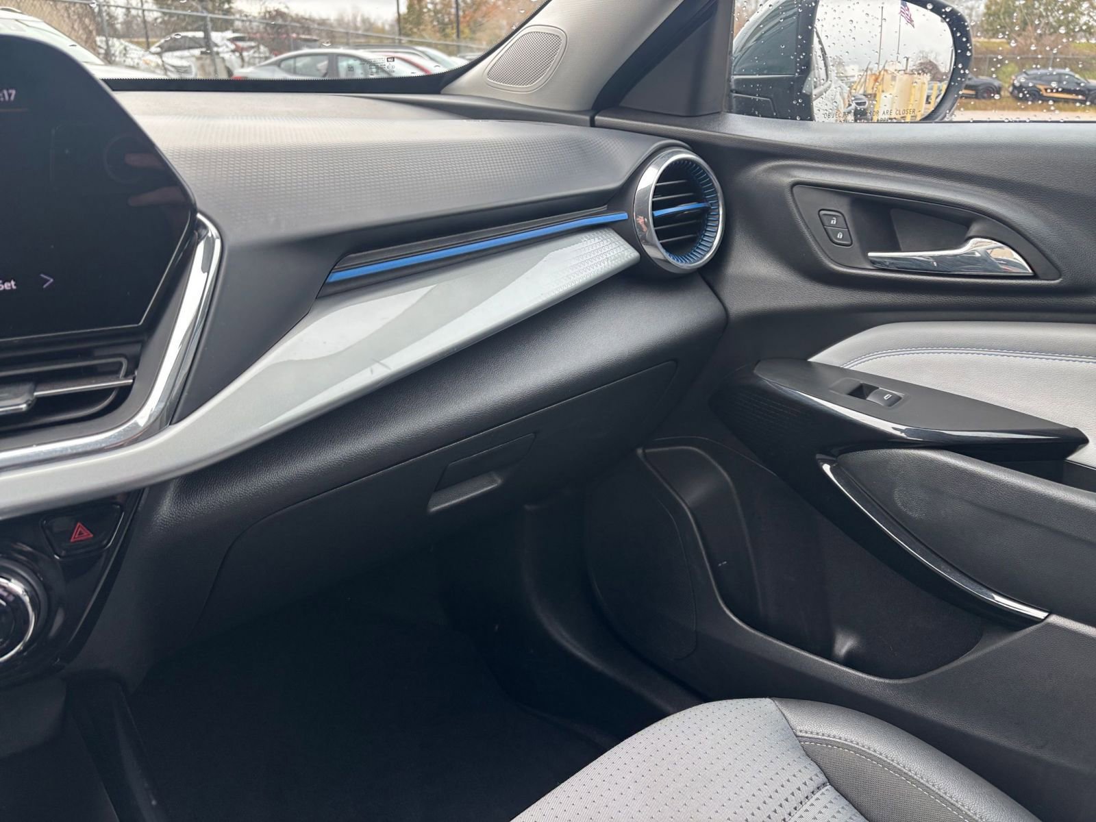 Thumbnail: 2025 Chevrolet Trax - 34