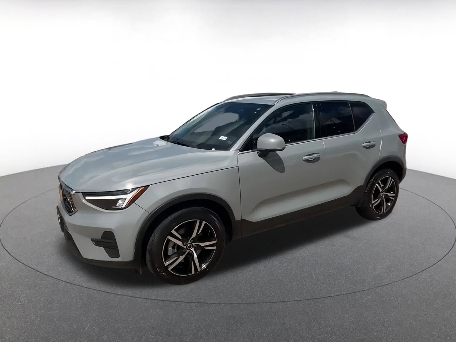 Thumbnail: 2024 Volvo XC40 - 7
