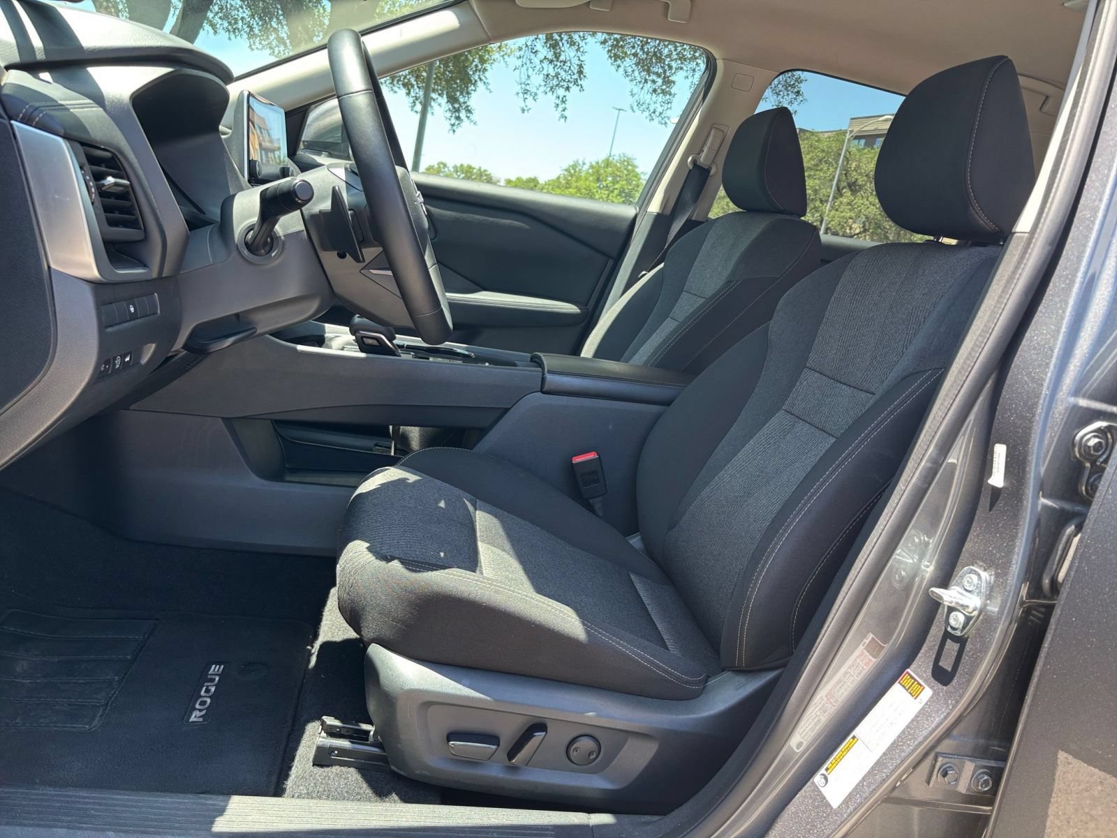 Thumbnail: 2025 Nissan Rogue - 21