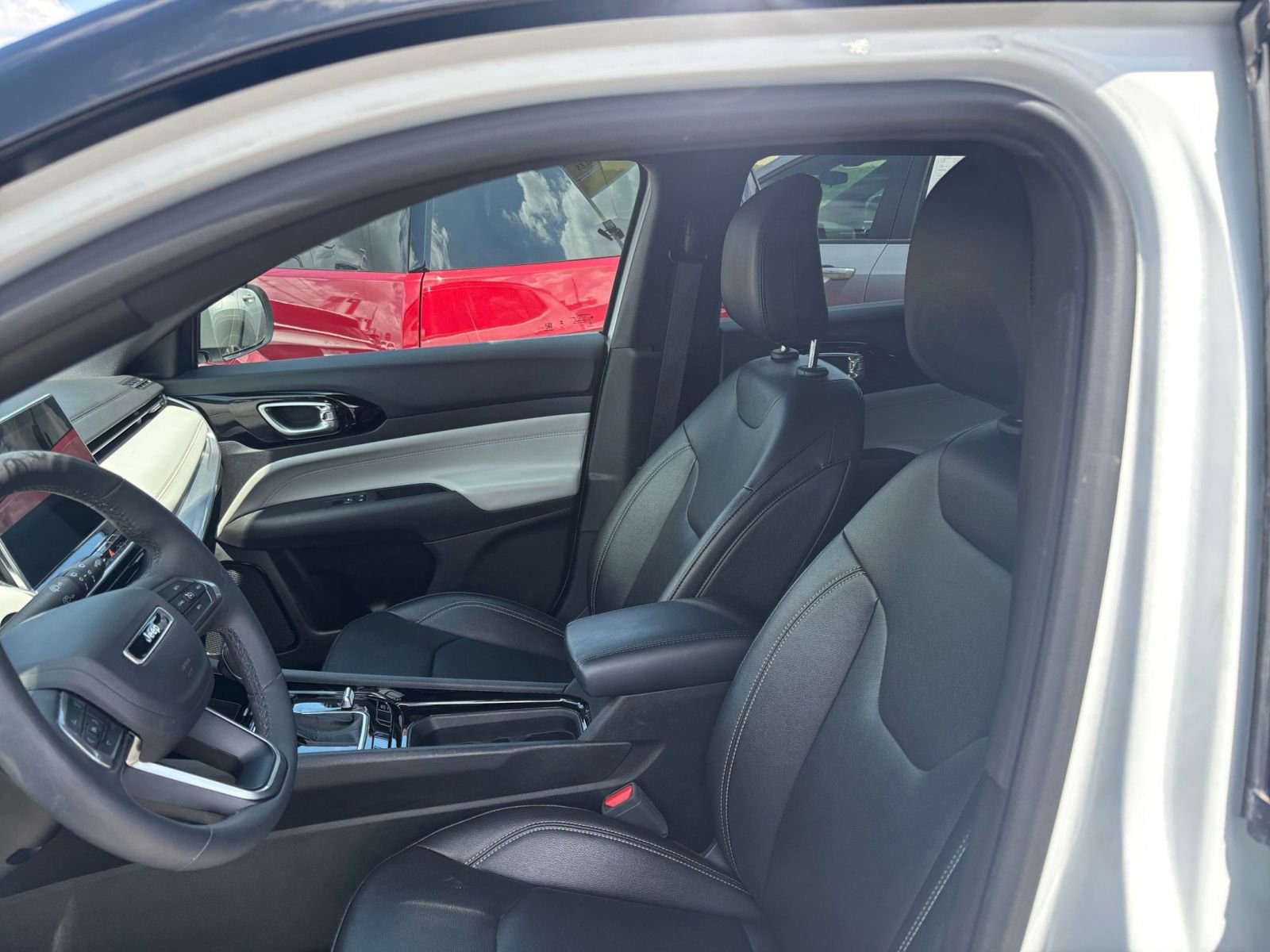 Thumbnail: 2025 Jeep Compass - 25