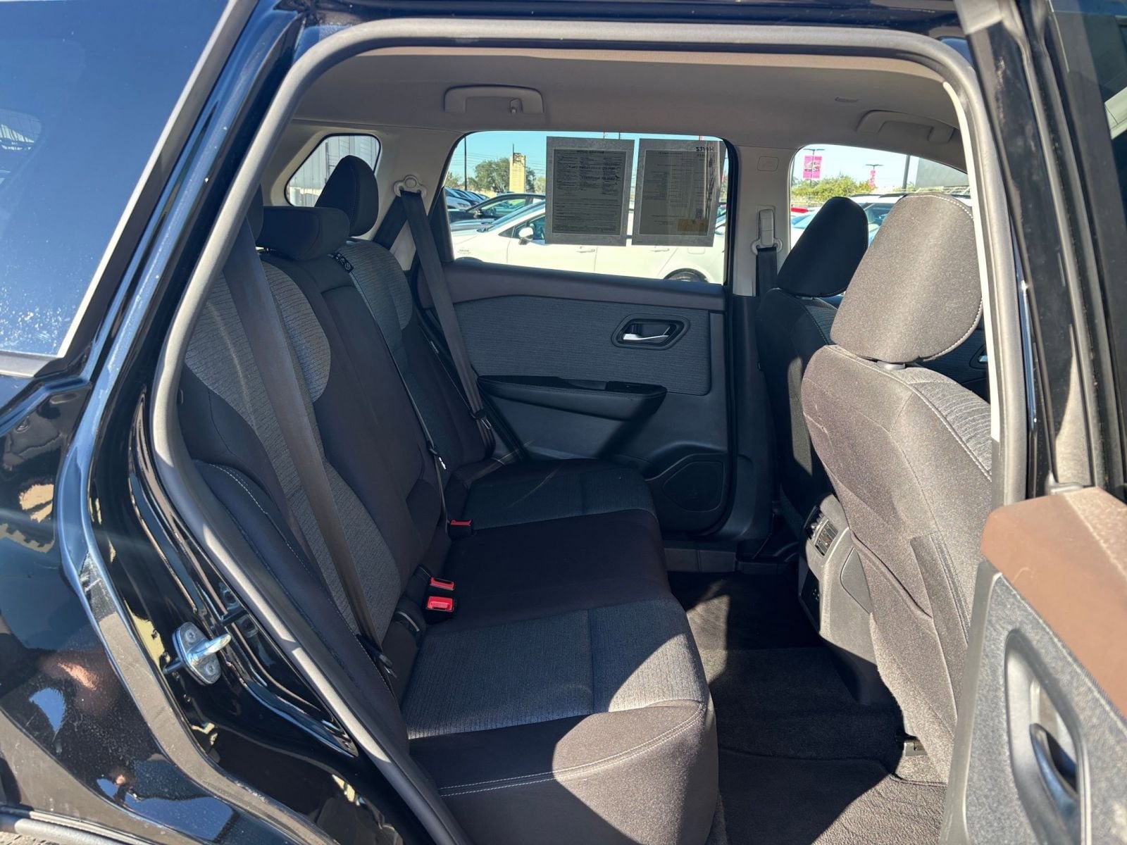 Thumbnail: 2023 Nissan Rogue - 25