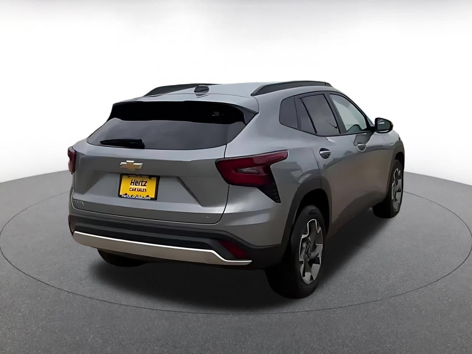 Thumbnail: 2025 Chevrolet Trax - 15