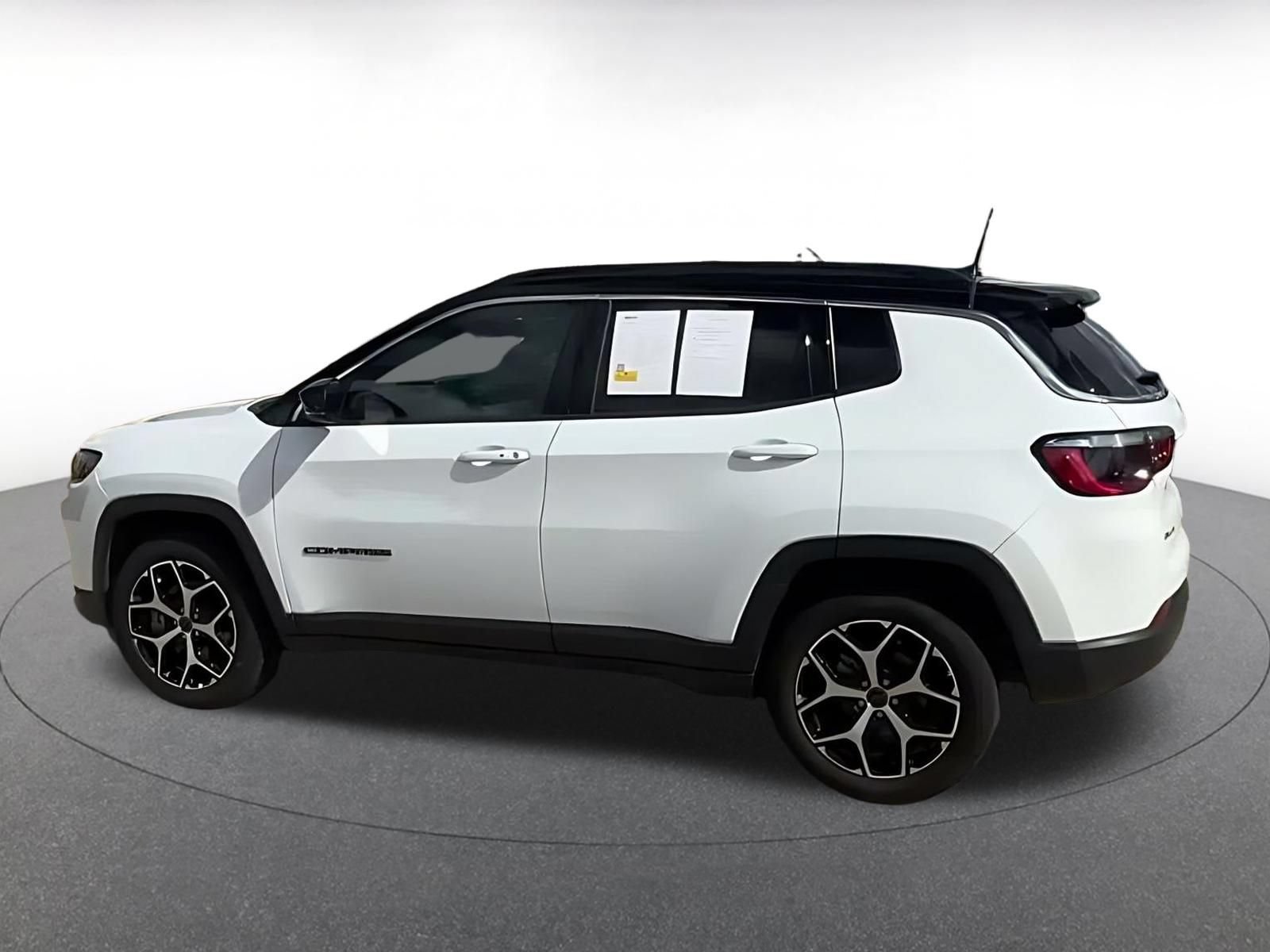 Thumbnail: 2025 Jeep Compass - 9