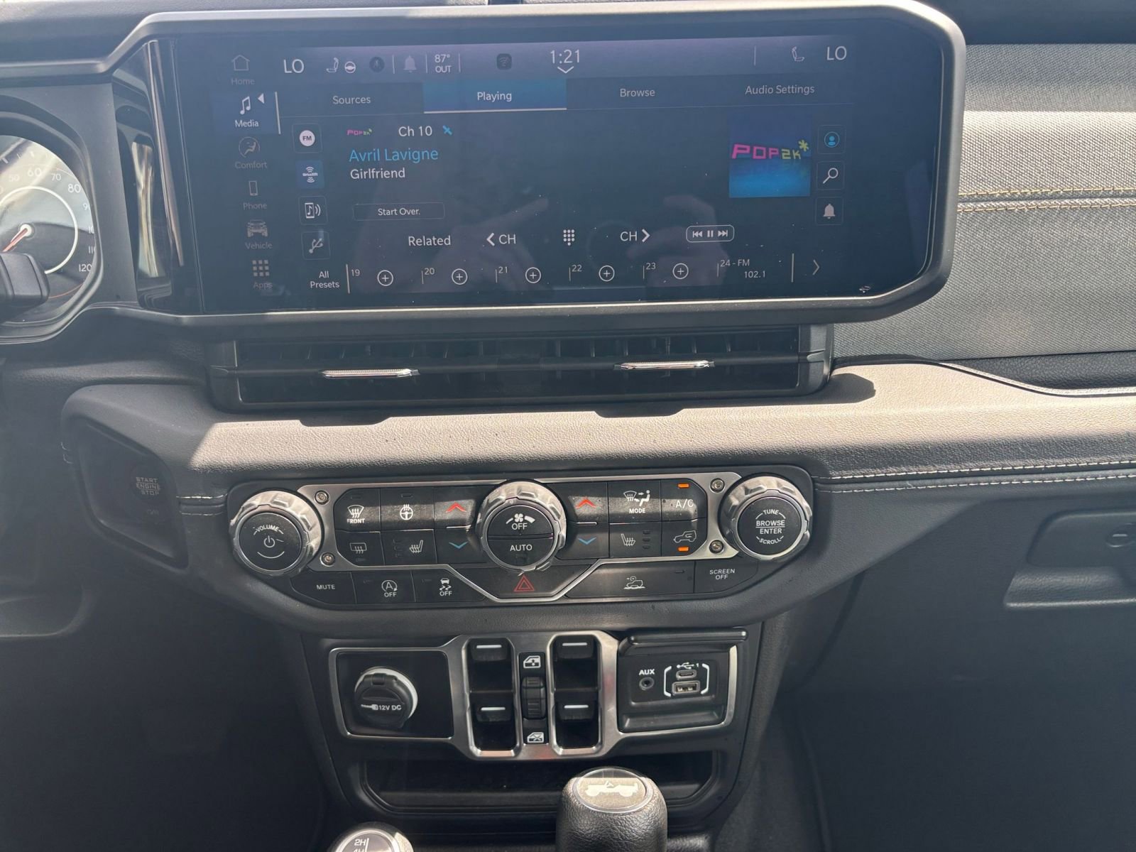 Thumbnail: 2025 Jeep Wrangler - 18