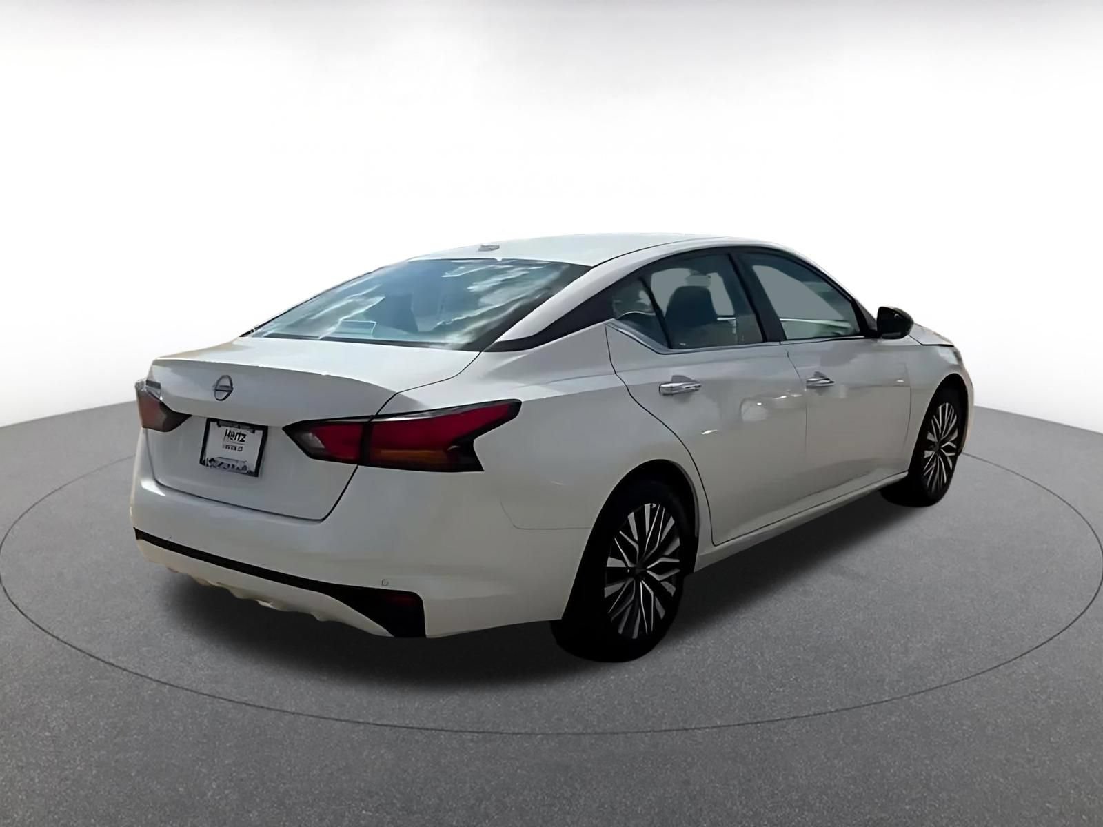 Thumbnail: 2025 Nissan Altima - 12