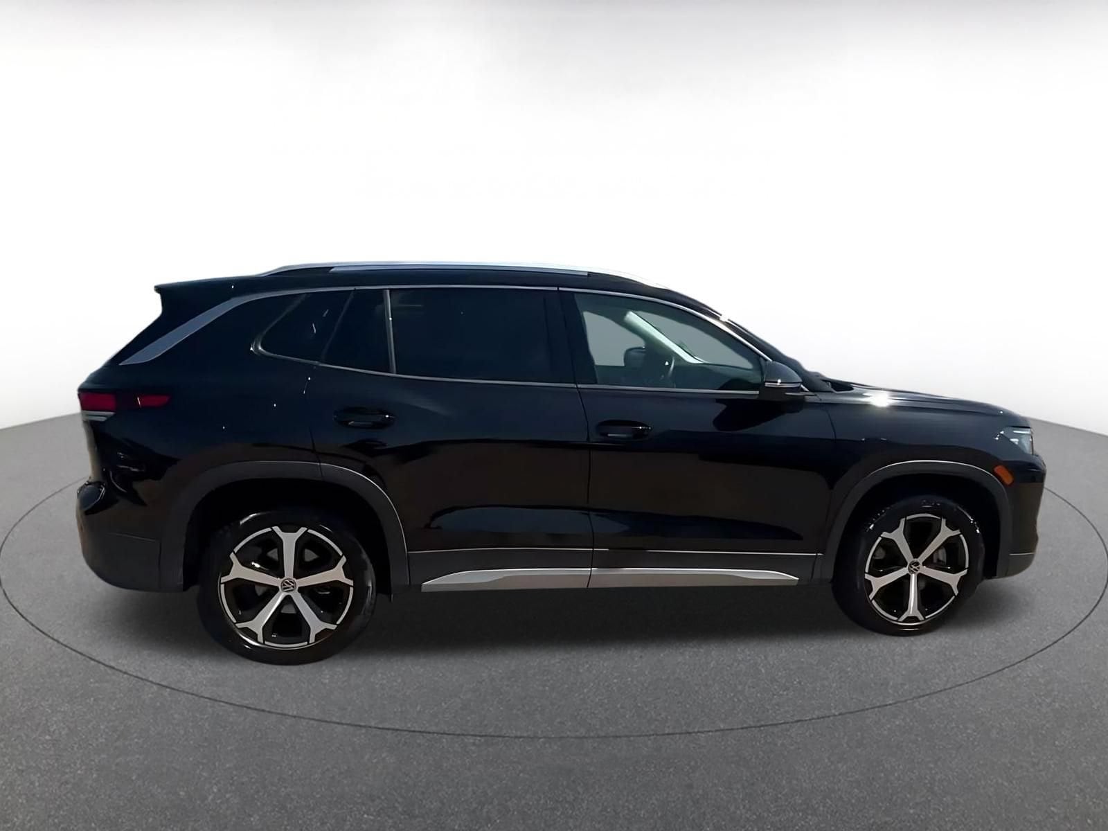 Thumbnail: 2026 Volkswagen Tiguan - 13