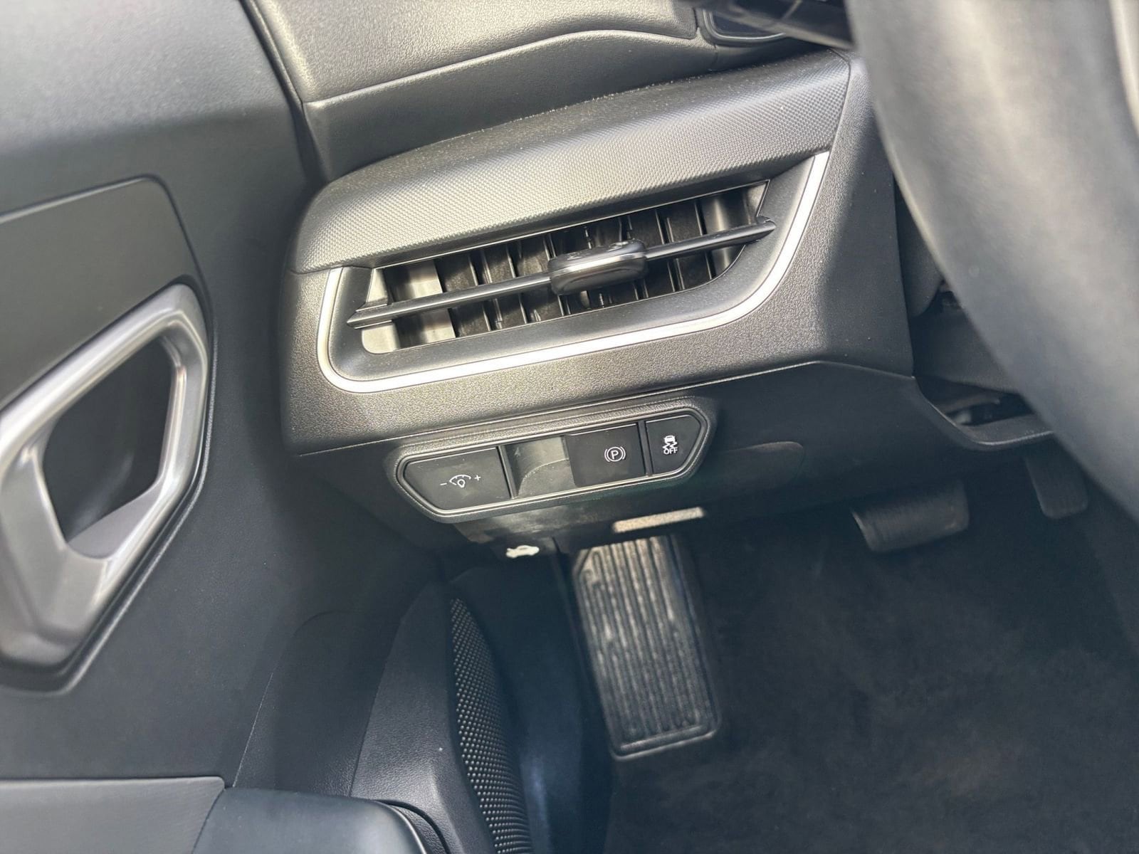 Thumbnail: 2025 Kia K4 - 33