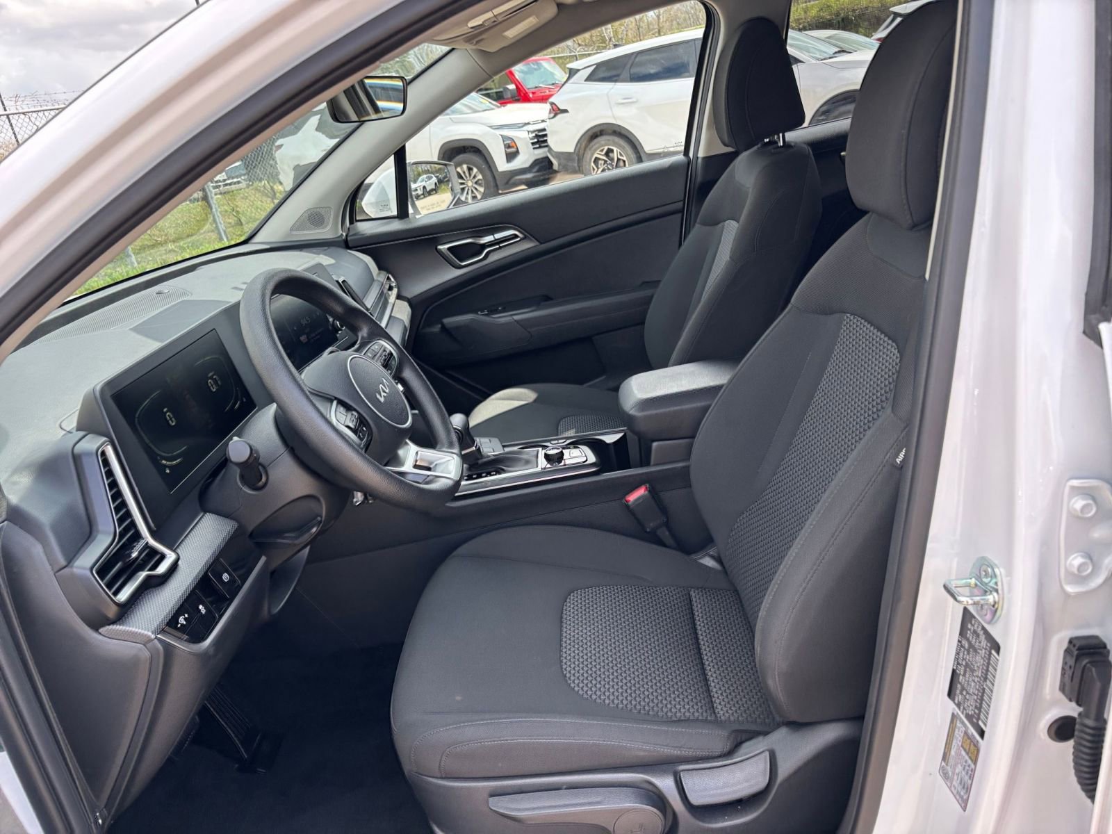 Thumbnail: 2025 Kia Sportage - 25