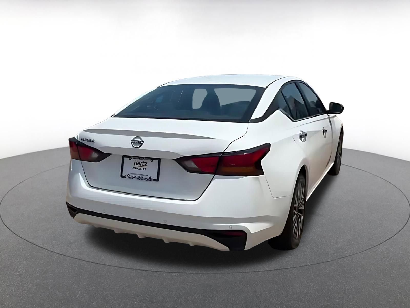 Thumbnail: 2025 Nissan Altima - 9