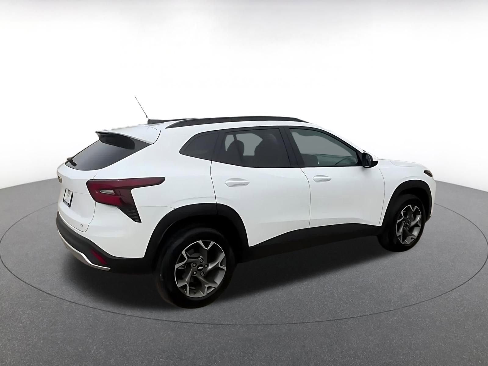 Thumbnail: 2025 Chevrolet Trax - 14