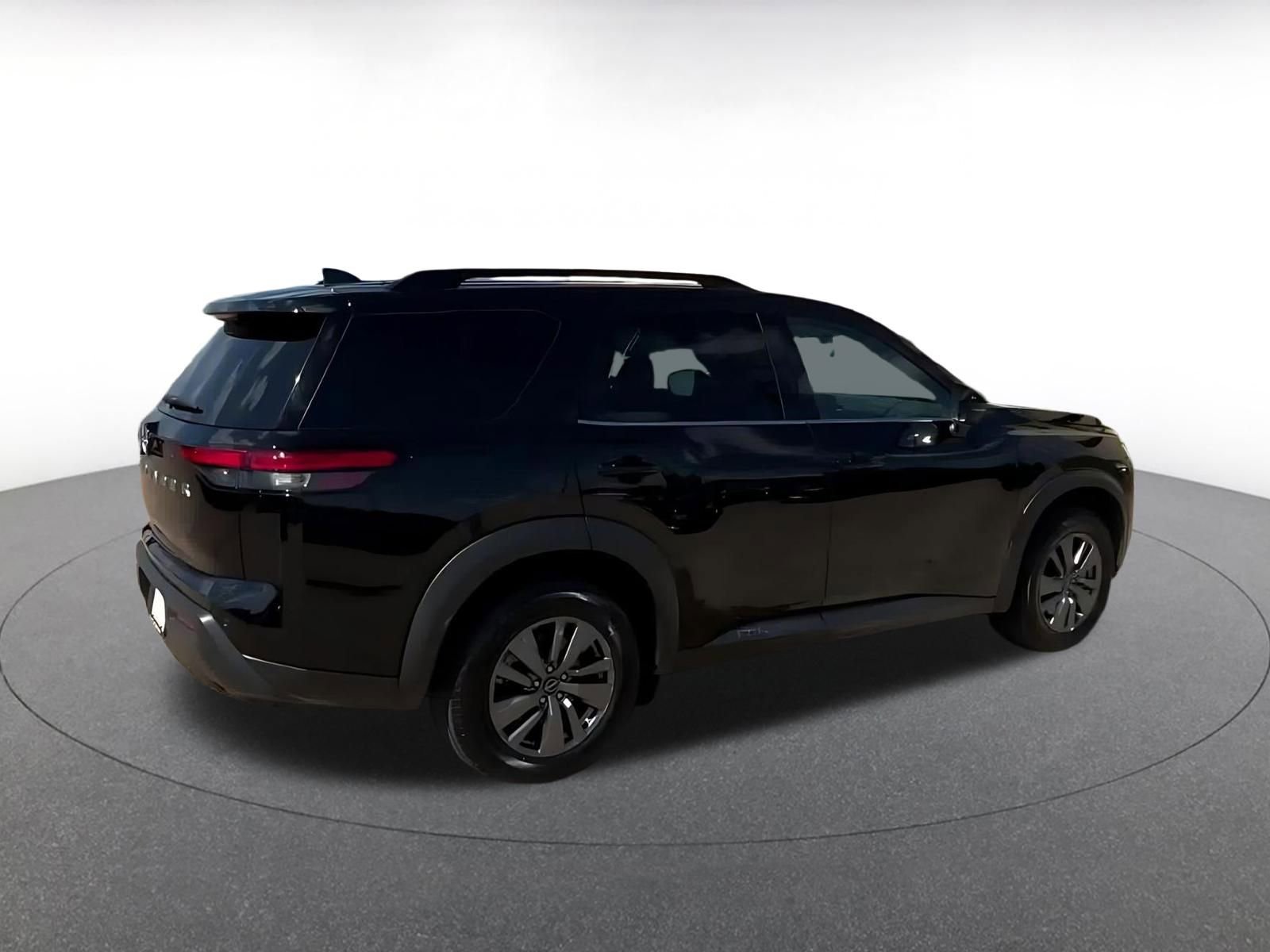 Thumbnail: 2025 Nissan Pathfinder - 14