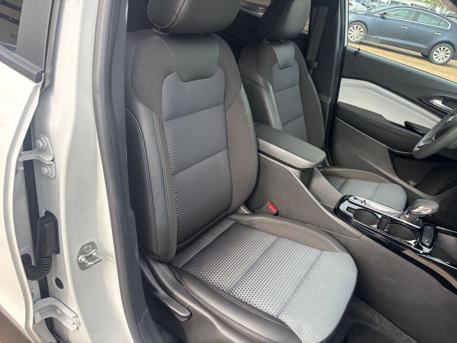 Thumbnail: 2025 Chevrolet Trax - 34